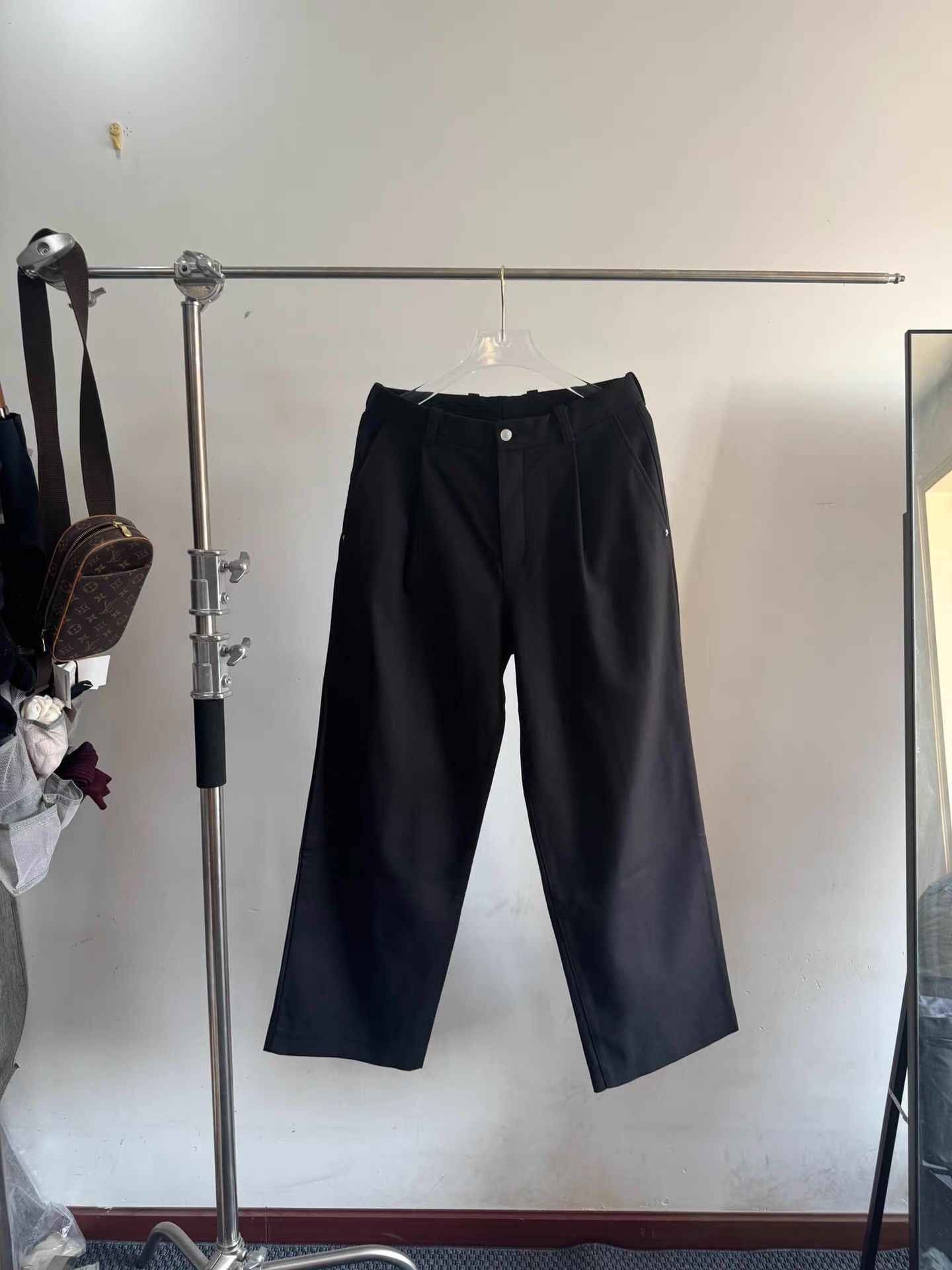 Cos Cos Wide-Leg Casual Pants Q17 Size US 36 / EU 52 - 1 Thumbnail