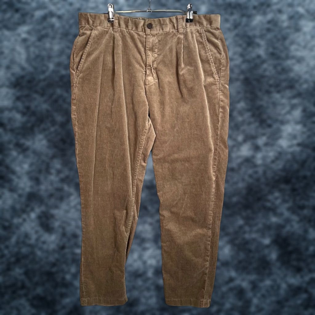H&M H&M Mens Chino Pants Corduroy Brown 34 Relaxed Fit Casual Pants Slim Tapered Mens 34 Brown Corduroy Chino Pants Vintage: No Size US 34 / EU 50 - 1 Thumbnail