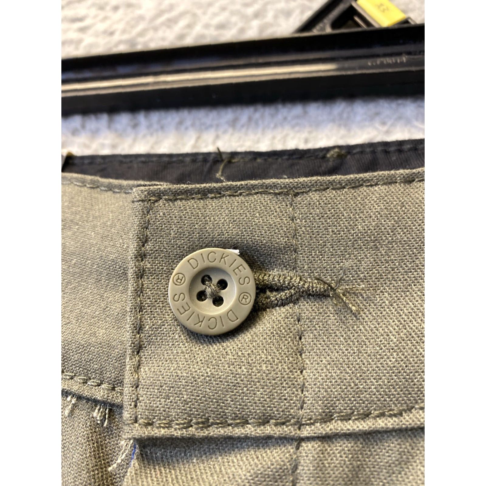 Dickies Dickies Cargo Pants Men Sz 28x30 Olive Green Canvas Slim Relaxed Fit Casual Workwear Size US 28 / EU 44 - 4 Thumbnail