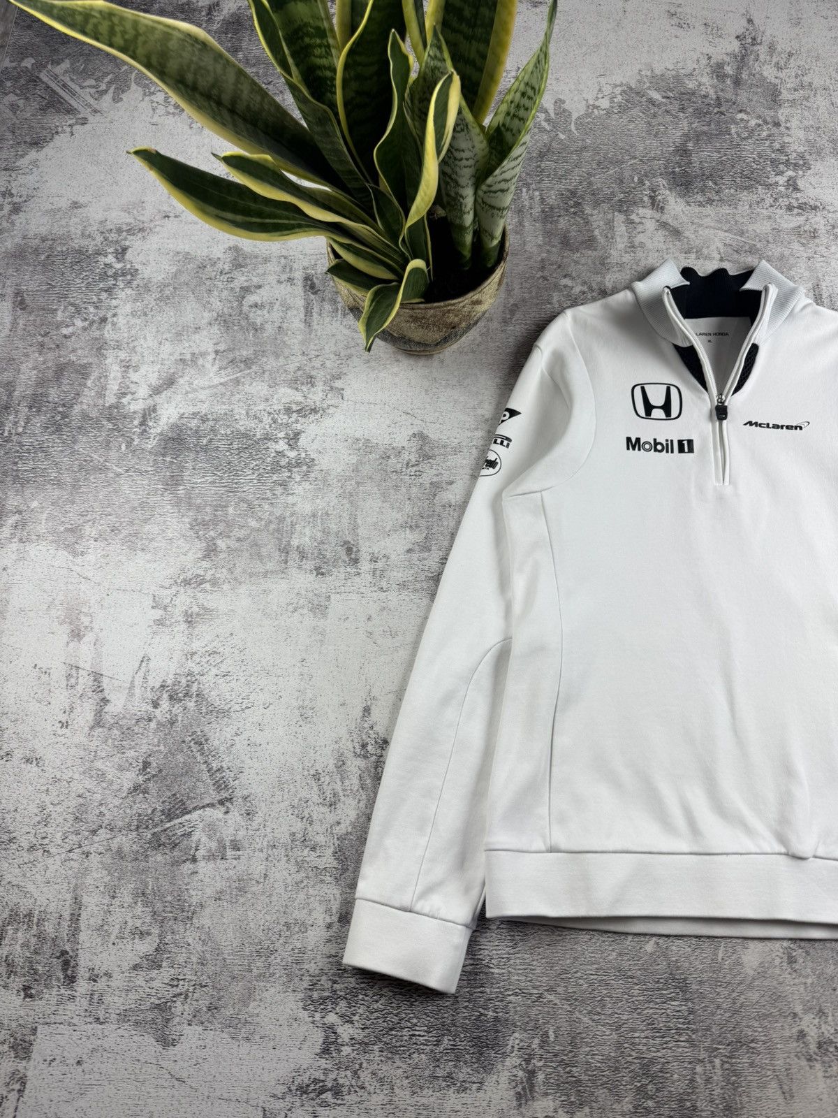 Honda McLaren Honda Mobil 1 Racing White Women XL 1/3 1/4 Sweatshirt Hoodie Pullover Size XL / US 12-14 / IT 48-50 - 2 Thumbnail