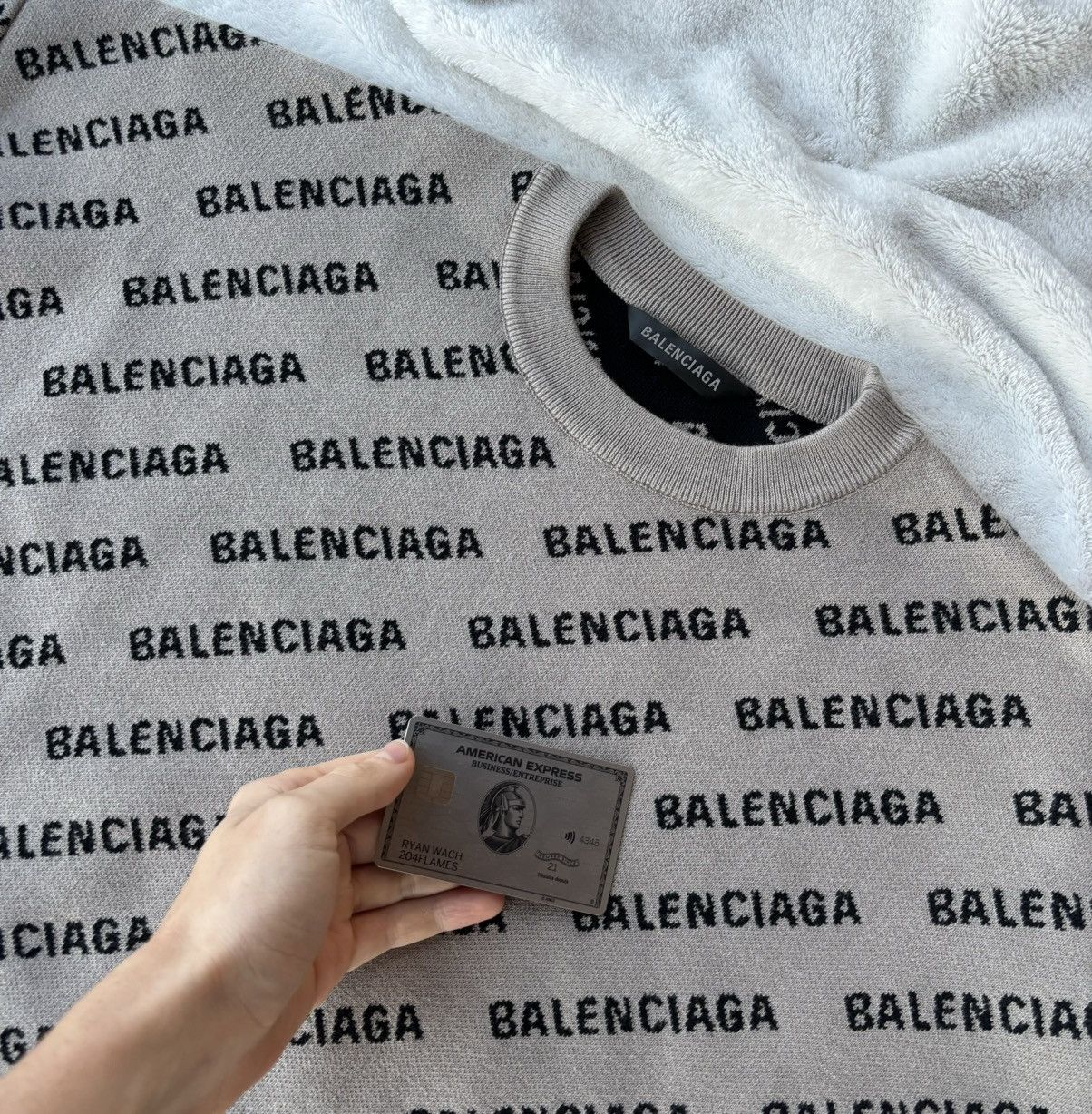 Balenciaga Balenciaga Grey All Over Wool Crewneck Size US XL / EU 56 / 4 - 2 Thumbnail