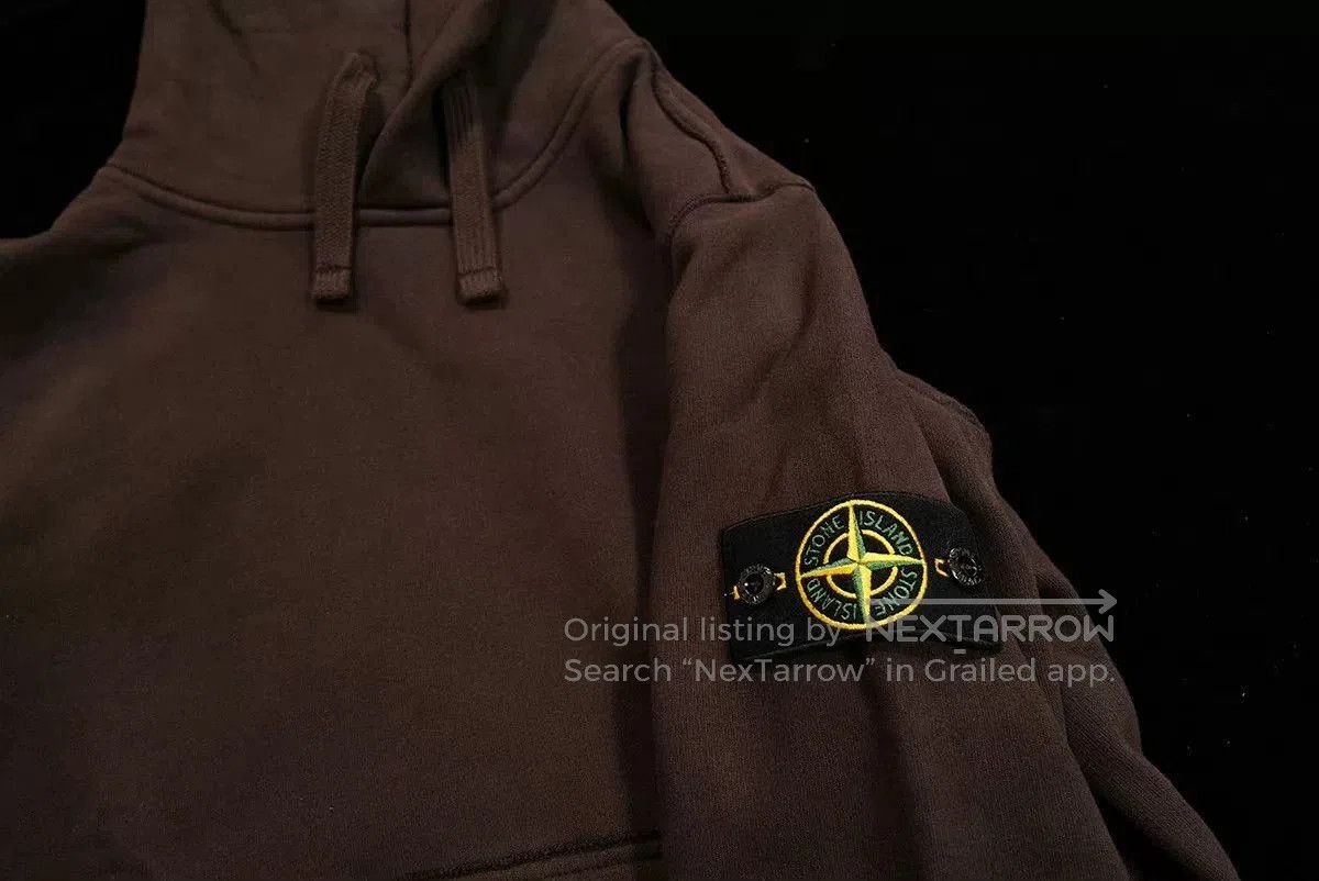 Stone Island stone island hooded sweatshirt in deep brown. Size US S / EU 44-46 / 1 - 3 Thumbnail