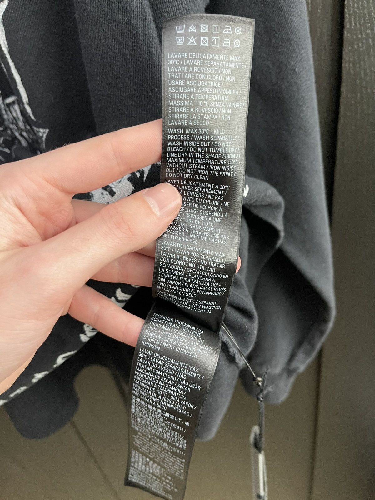 Balenciaga DIY Metal Logo Longsleeve Size US S / EU 44-46 / 1 - 7 Thumbnail
