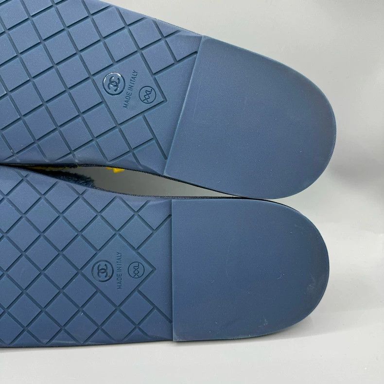 Chanel Chanel Collaboration Plush Slippers Size XXL Size US 10 / EU 43 - 5 Thumbnail