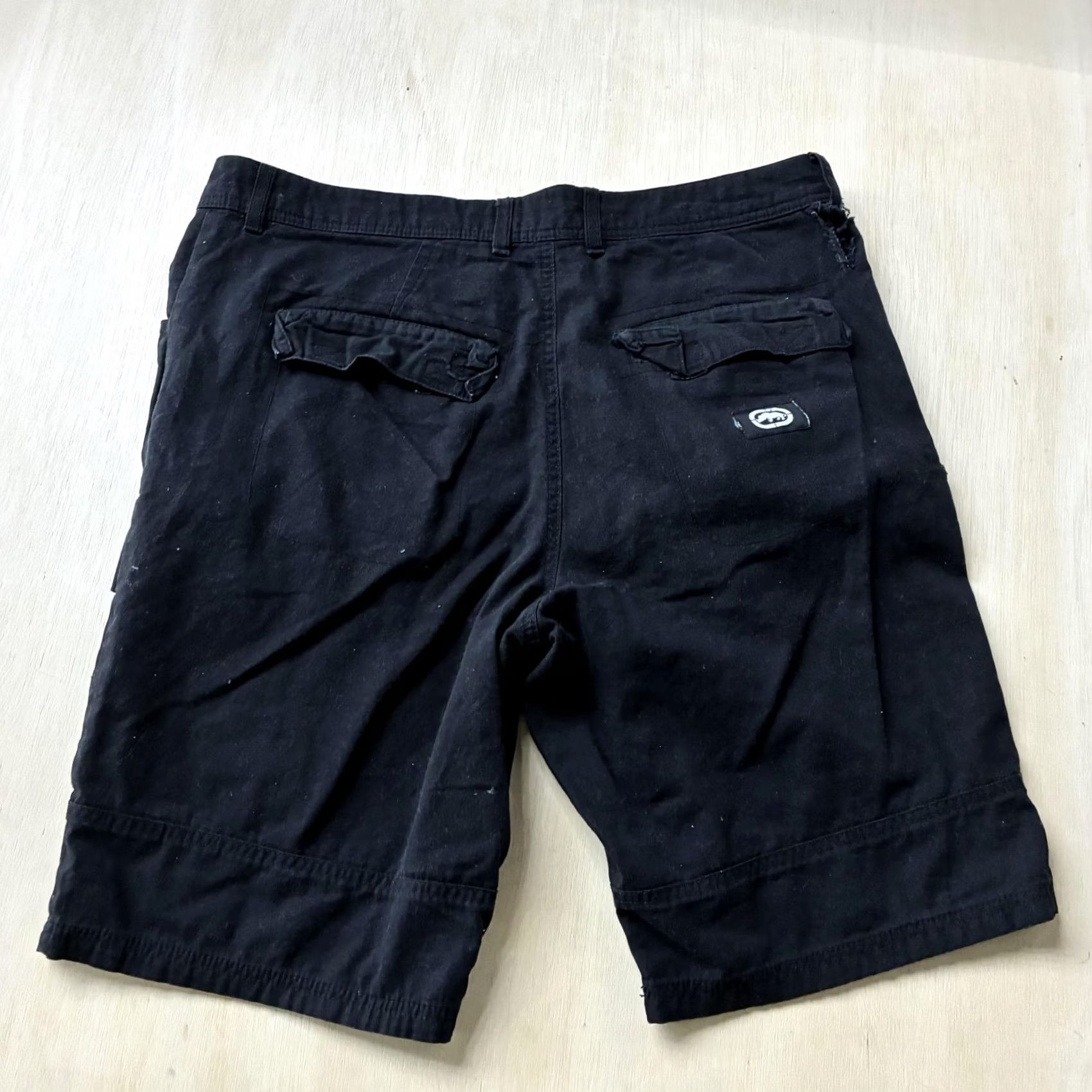 Ecko Unltd. Ecko Unltd Cargo Shorts Mens 36 Black Canvas Utility Pockets 10" Inseam Size US 36 / EU 52 - 4 Thumbnail
