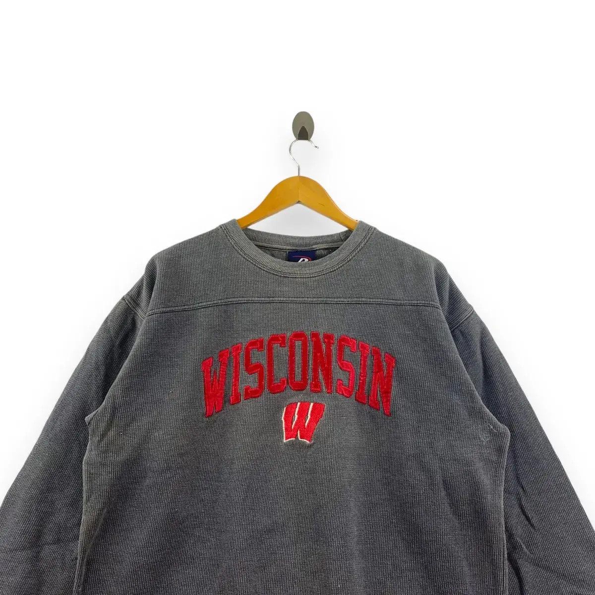 Vintage Vintage WISCONSIN BADGERS UNIVERSITY Athletic Sweatshirt Size L / US 10 / IT 46 - 4 Thumbnail
