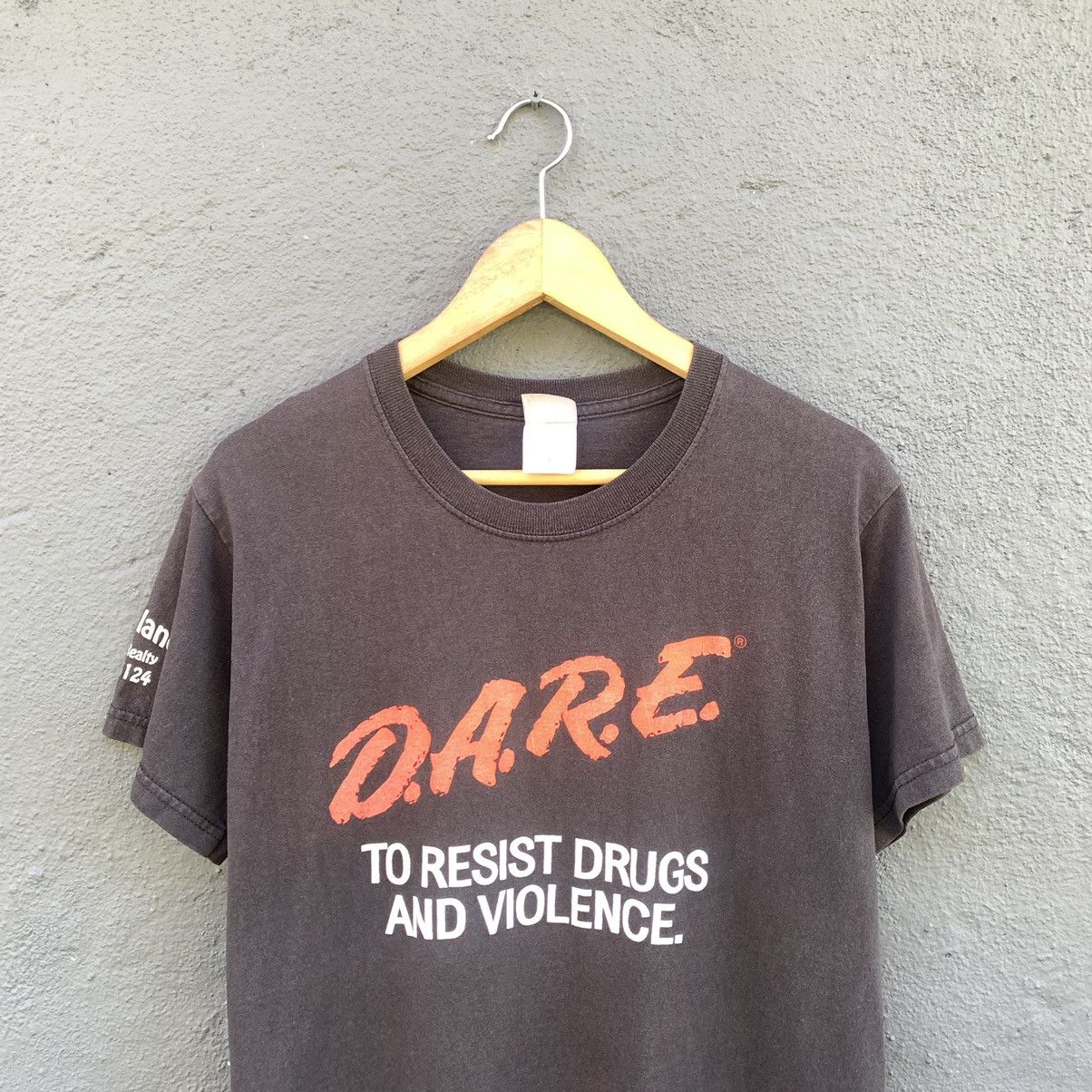 Other Thrashed Faded Y2K D.A.R.E Tee Size US S / EU 44-46 / 1 - 2 Thumbnail