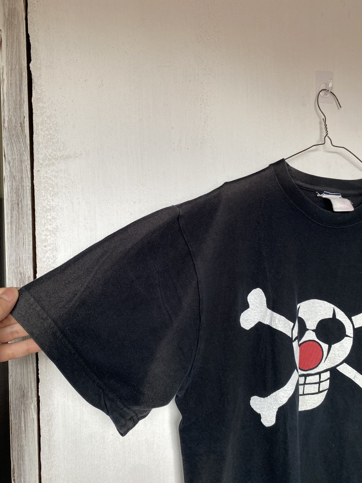 Anime Vintage 00s Buggy Pirates Flag One Piece Sunfaded Tshirt Size US L / EU 52-54 / 3 - 3 Thumbnail