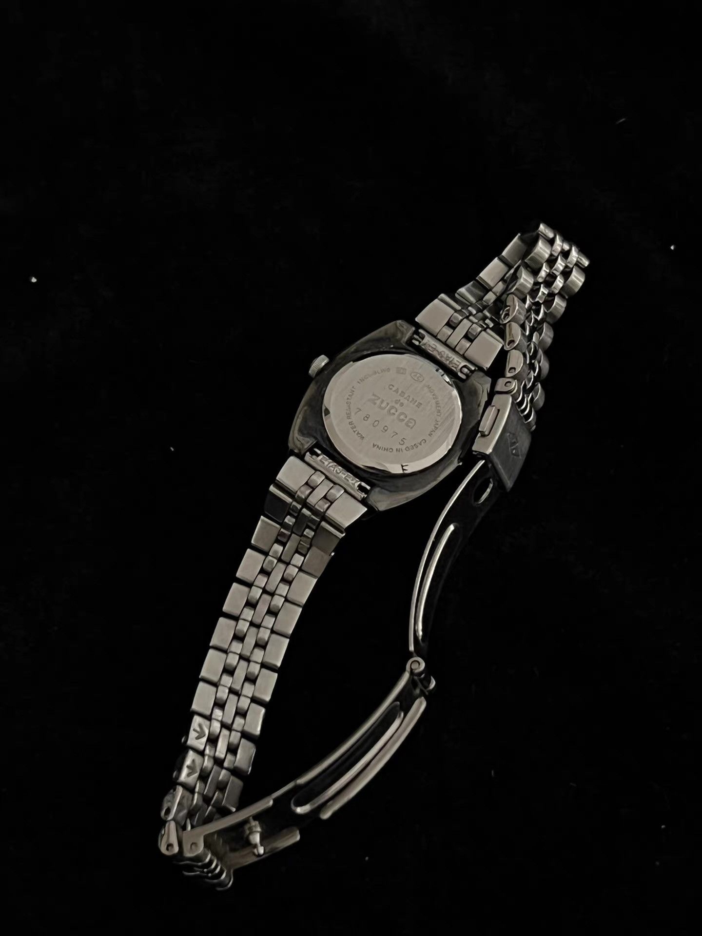 Zucca Cabane de Zucca Cast & Engraved Watch。 Q13 Size ONE SIZE - 3 Thumbnail