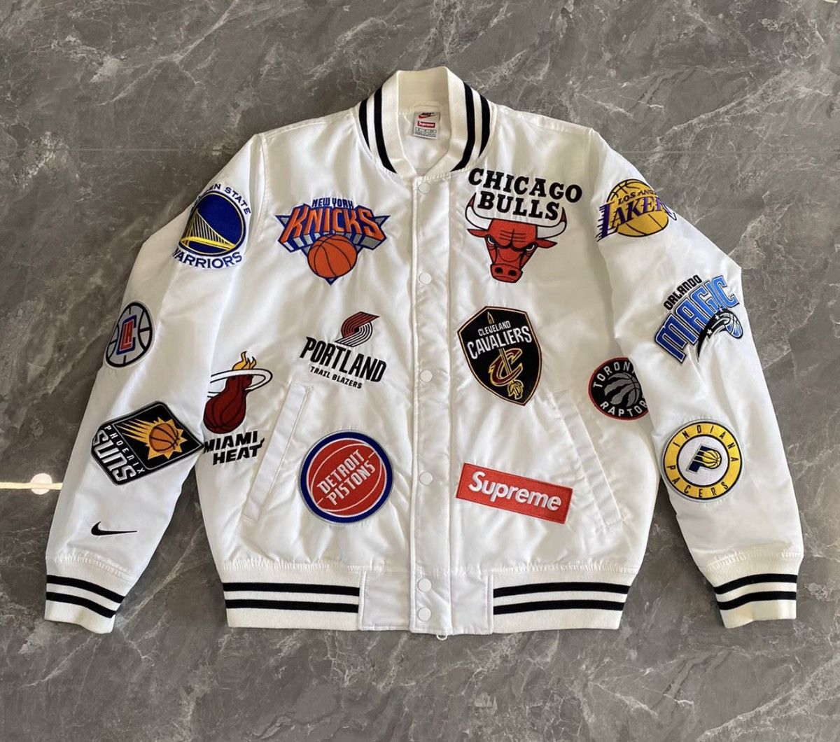 NBA Supreme nike nba teams warm-up Jacket bomber Jacket Size US S / EU 44-46 / 1 - 1 Thumbnail