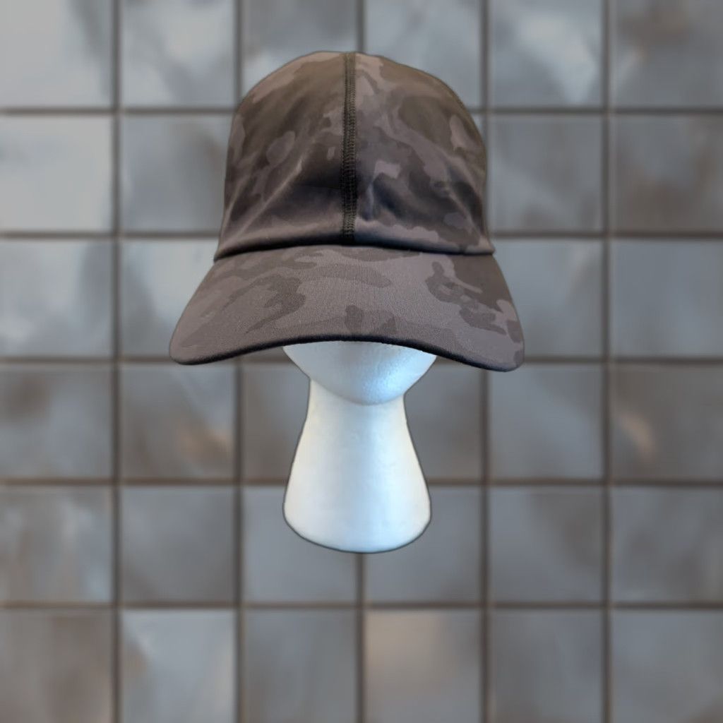 Lululemon Lululemon Hat Women Small Gray Camo Beach Hike Golf Travel Pickleball Resort Size ONE SIZE - 1 Thumbnail