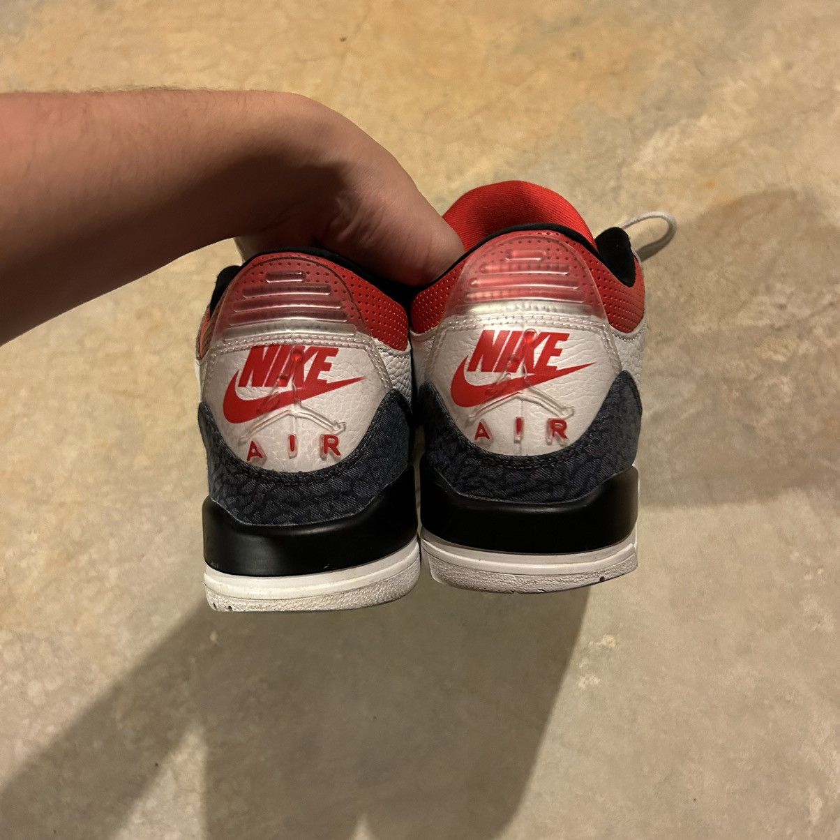 Jordan Brand × Nike Air Jordan 3 Retro SE Fire Red Denim 2020 US 10.5 Size US 10.5 / EU 43-44 - 4 Thumbnail