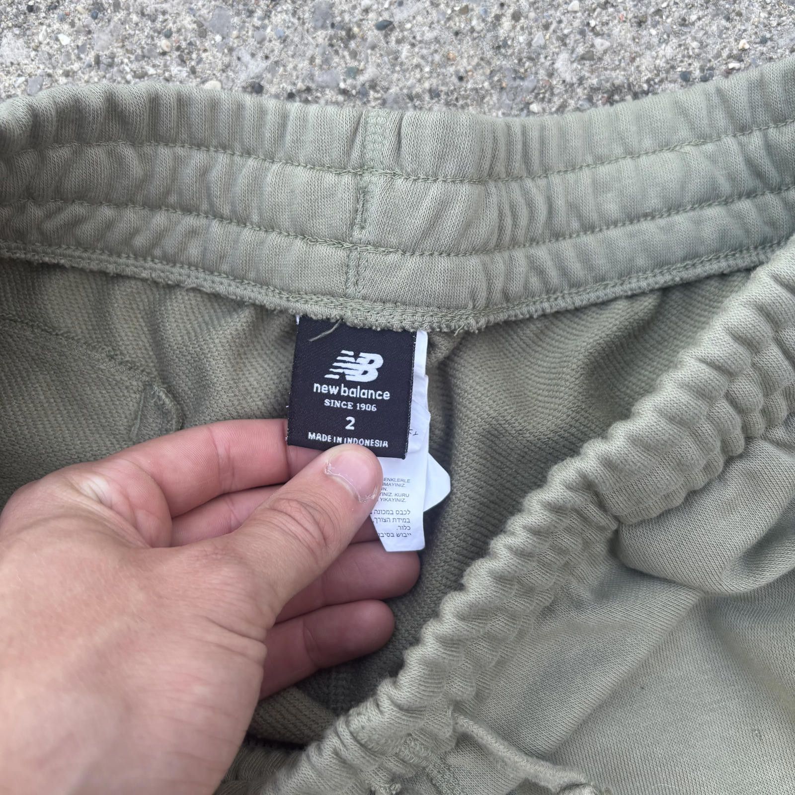 New Balance New Balance Olive Green Shorts Size US 32 / EU 48 - 2 Thumbnail