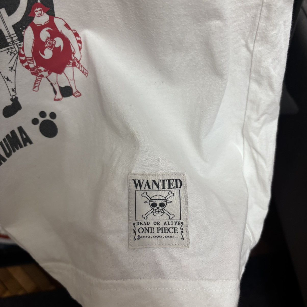 Vintage Rare Vintage One Piece x Uniqlo Japan Anime T-Shirt Size US L / EU 52-54 / 3 - 4 Thumbnail
