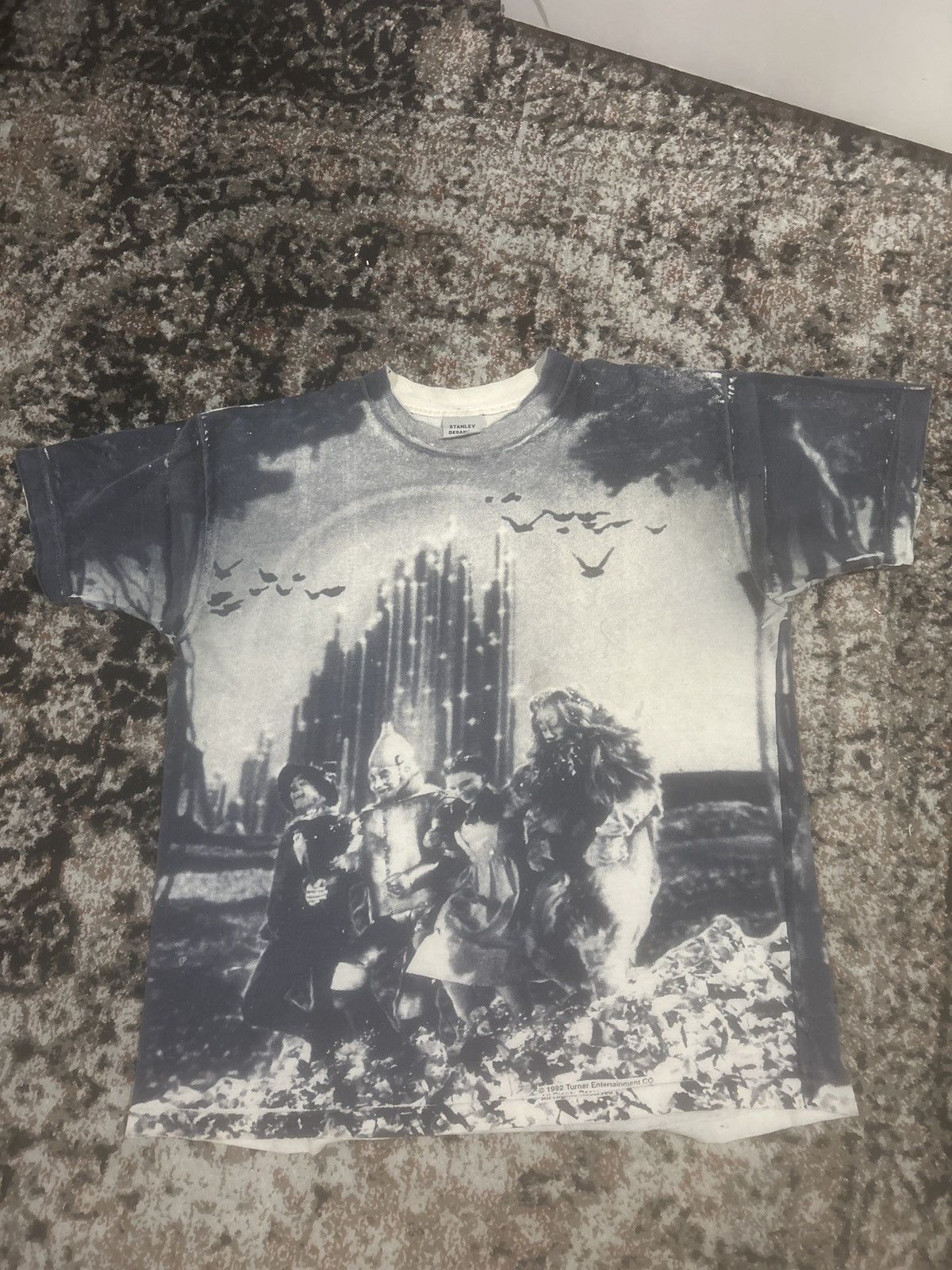 Other 1992 Stanley Desantis Wizard of Oz Tee Size US XL / EU 56 / 4 - 1 Thumbnail