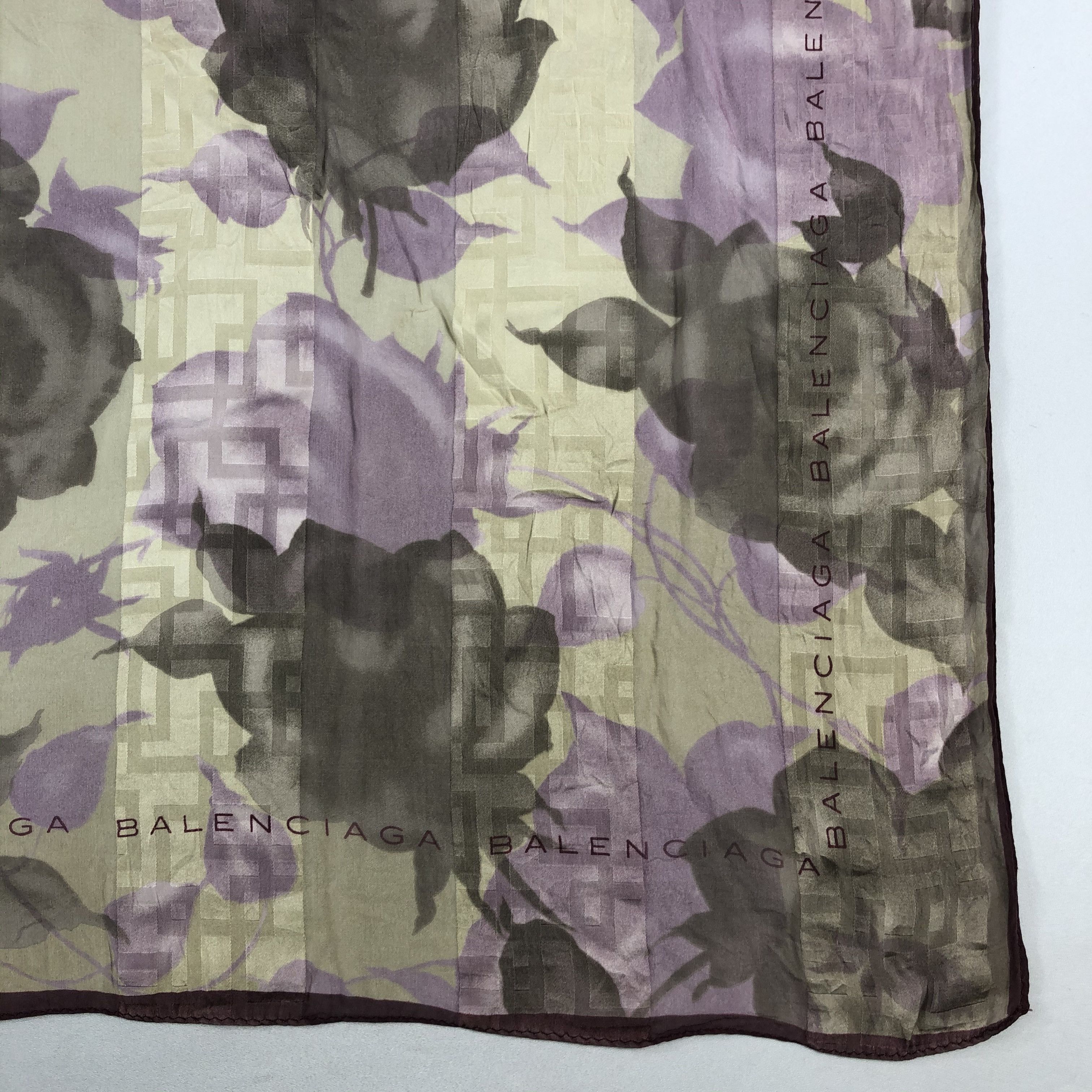 Vintage Vintage Balenciaga Silk Scarf Size ONE SIZE - 4 Thumbnail