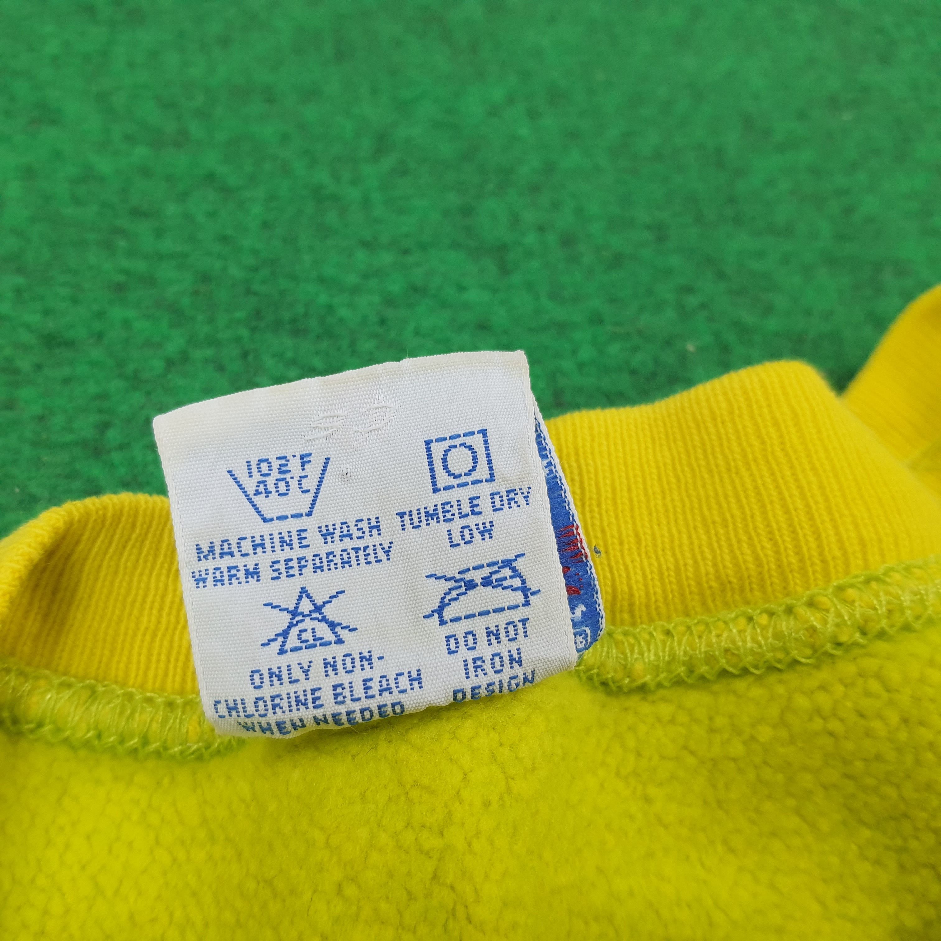 Champion × Vintage Vintage Champion Small Logo Sweatshirts C220N6 Size US S / EU 44-46 / 1 - 5 Thumbnail