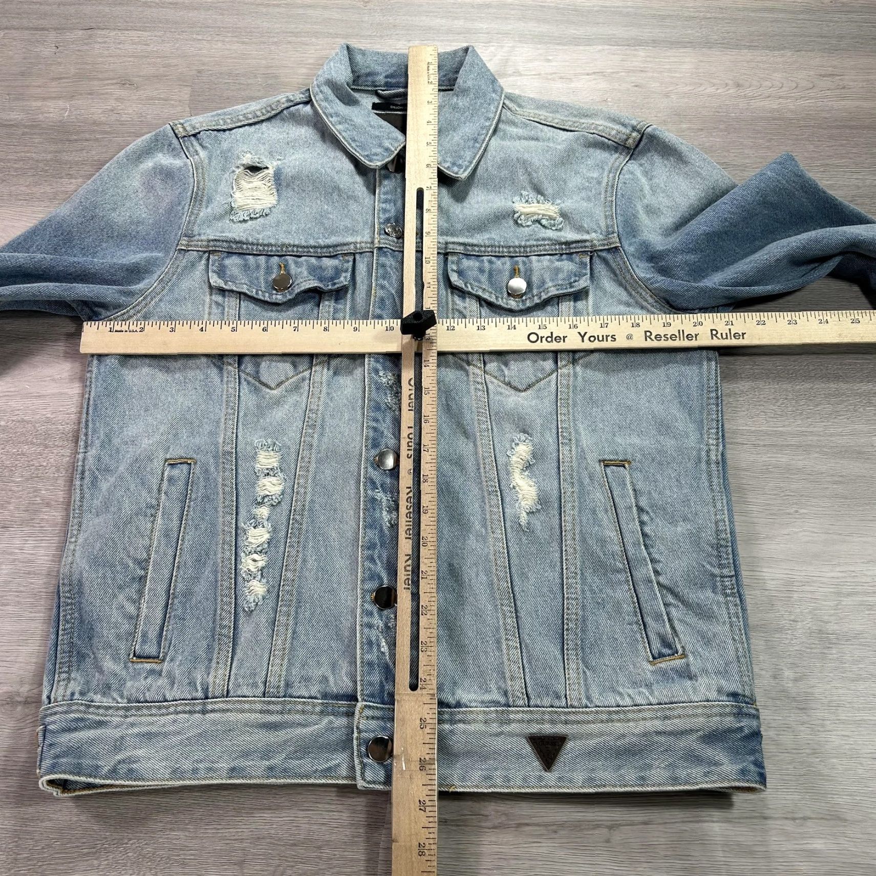 Guess Guess Dillon Denim Jacket Mens Medium Blue Distressed Button Logo Jean Size US 31 - 5 Thumbnail