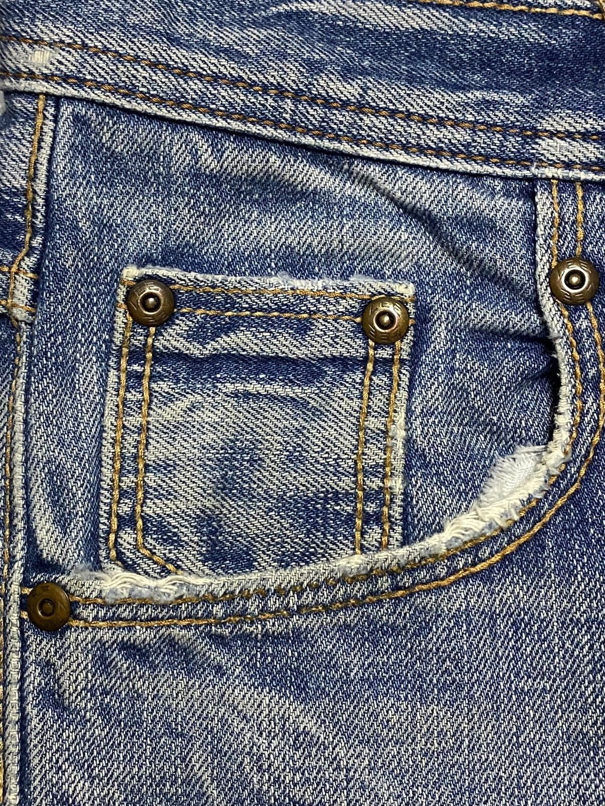 Lee × Vivienne Westwood Vintage Japan Lee Cowboy Buckle Back Distressed Skinny Jeans Size US 30 / EU 46 - 10 Thumbnail