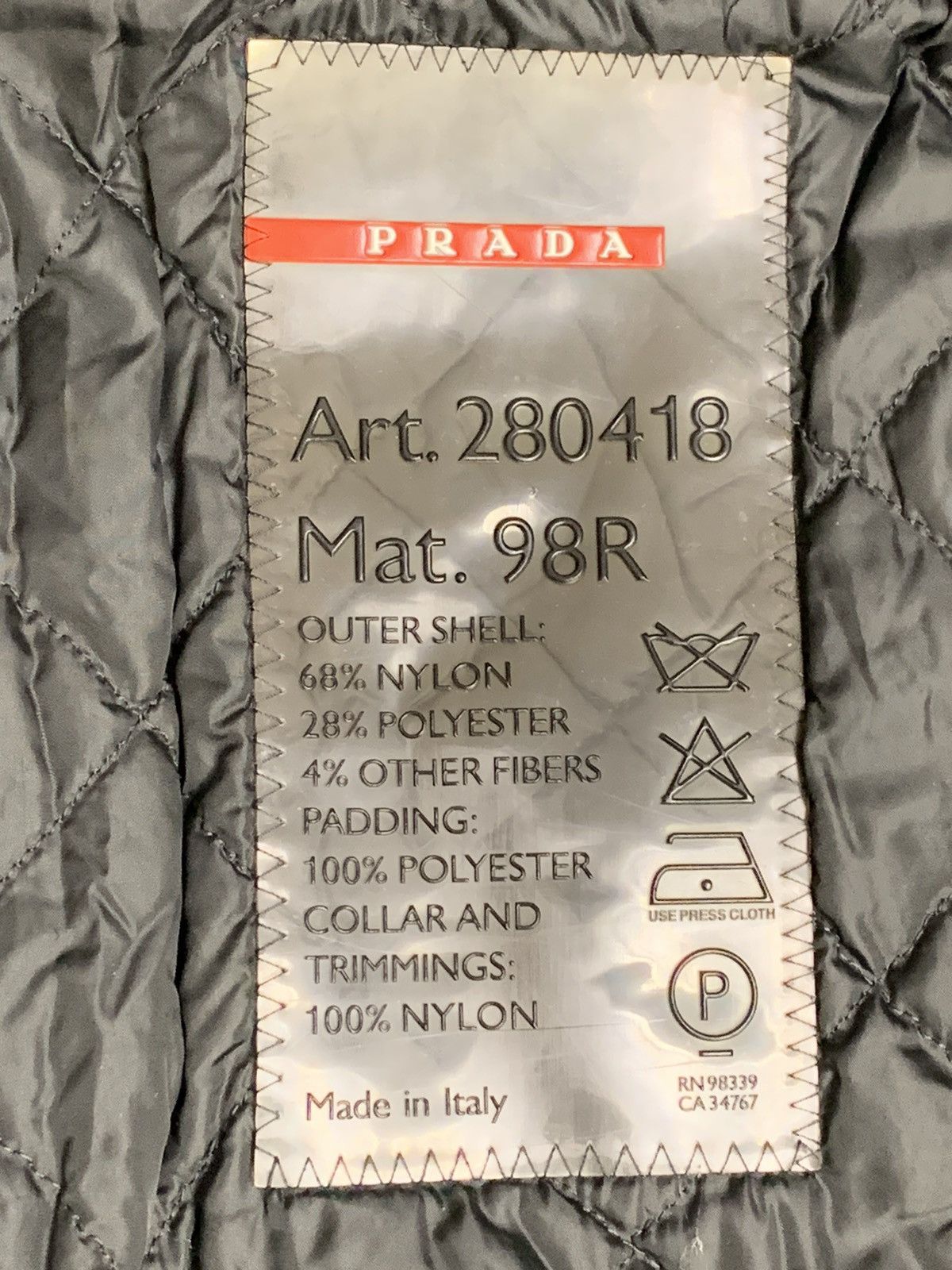 Prada Archival Prada Linea Rossa Nylon Quilted Long Jacket Black Size M / US 6-8 / IT 42-44 - 17 Thumbnail