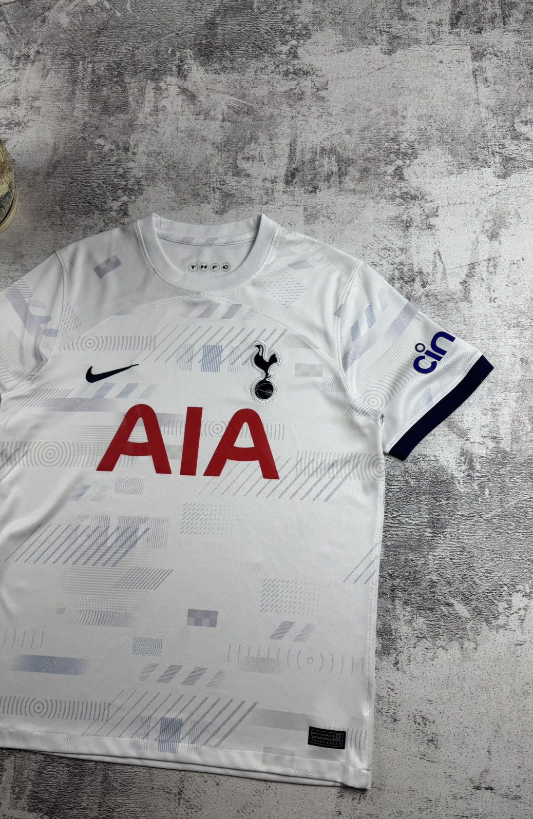 Nike Tottenham Hotspur 2022/2023/2024 Nike White Soccer Football T Shirt Jersey Kit Size US M / EU 48-50 / 2 - 3 Thumbnail