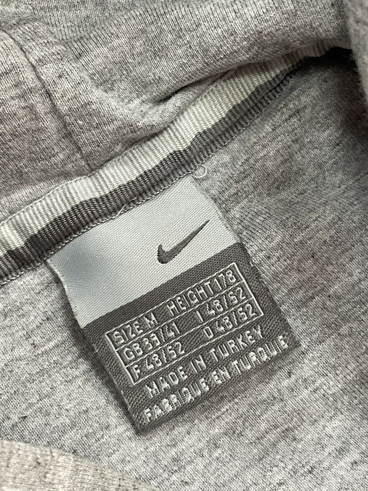 Nike Vintage Nike Small Swoosh Basic Hoodie Size US S / EU 44-46 / 1 - 5 Thumbnail