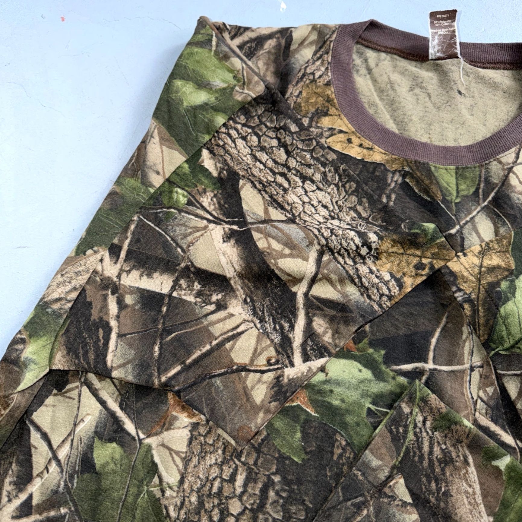 Vintage VINTAGE Ranger Shirt Mens 2XL Realtree Hardwoods Camo Hunting Outdoors USA Made Shirt Mens 2XL Green Camouflage 70s 80s 90s Outdoor Men Shirts Size US XXL / EU 58 / 5 - 7 Thumbnail