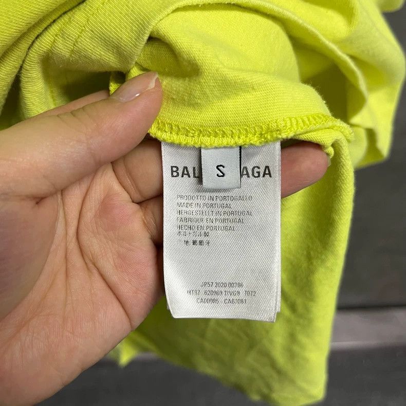 Balenciaga Balenciaga Fluorescent green logo monogram printed short-s Size US S / EU 44-46 / 1 - 4 Thumbnail