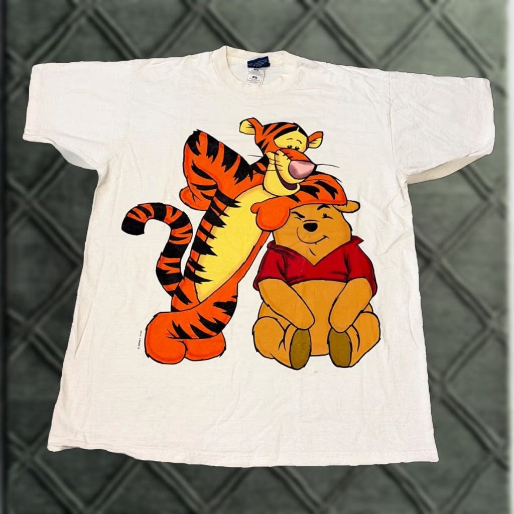 Disney VINTAGE Winnie The Pooh & Tigger Disney Cartoon TV Show XL White T-Shirt Men XL White Disney Cartoon Pooh Tigger Mens Size US XL / EU 56 / 4 - 1 Thumbnail