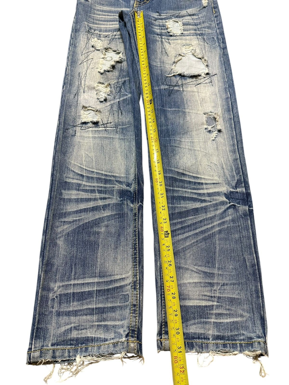 Japanese Brand Vintage Japanese Brand Faded Wash Distressed Style Jeans Size US 30 / EU 46 - 13 Thumbnail