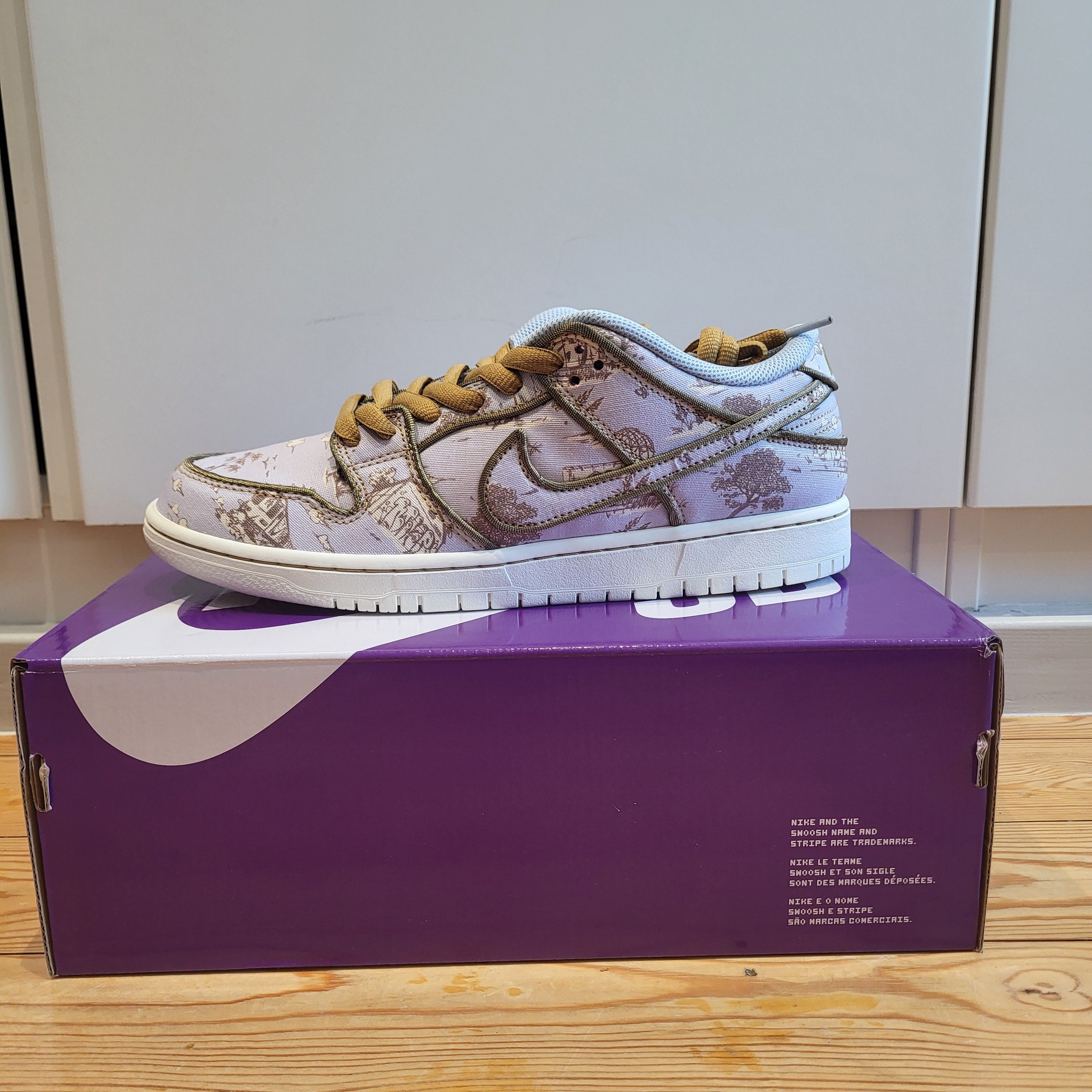 Nike Nike SB City of Style Size US 9.5 / EU 42-43 - 2 Thumbnail
