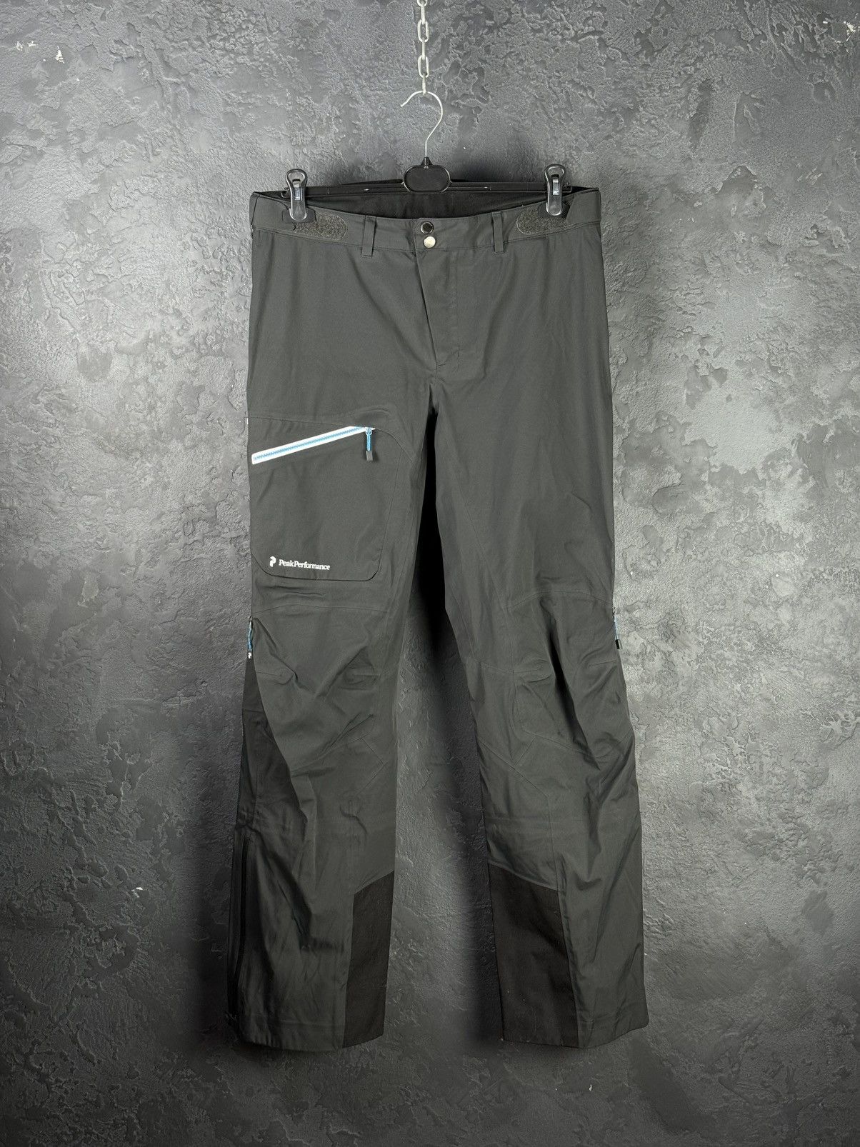 Peak Performance Peak Performance Women's Gore-Tex Active Ski Snow Pants Size 28" / US 6 / IT 42 - 1 Preview