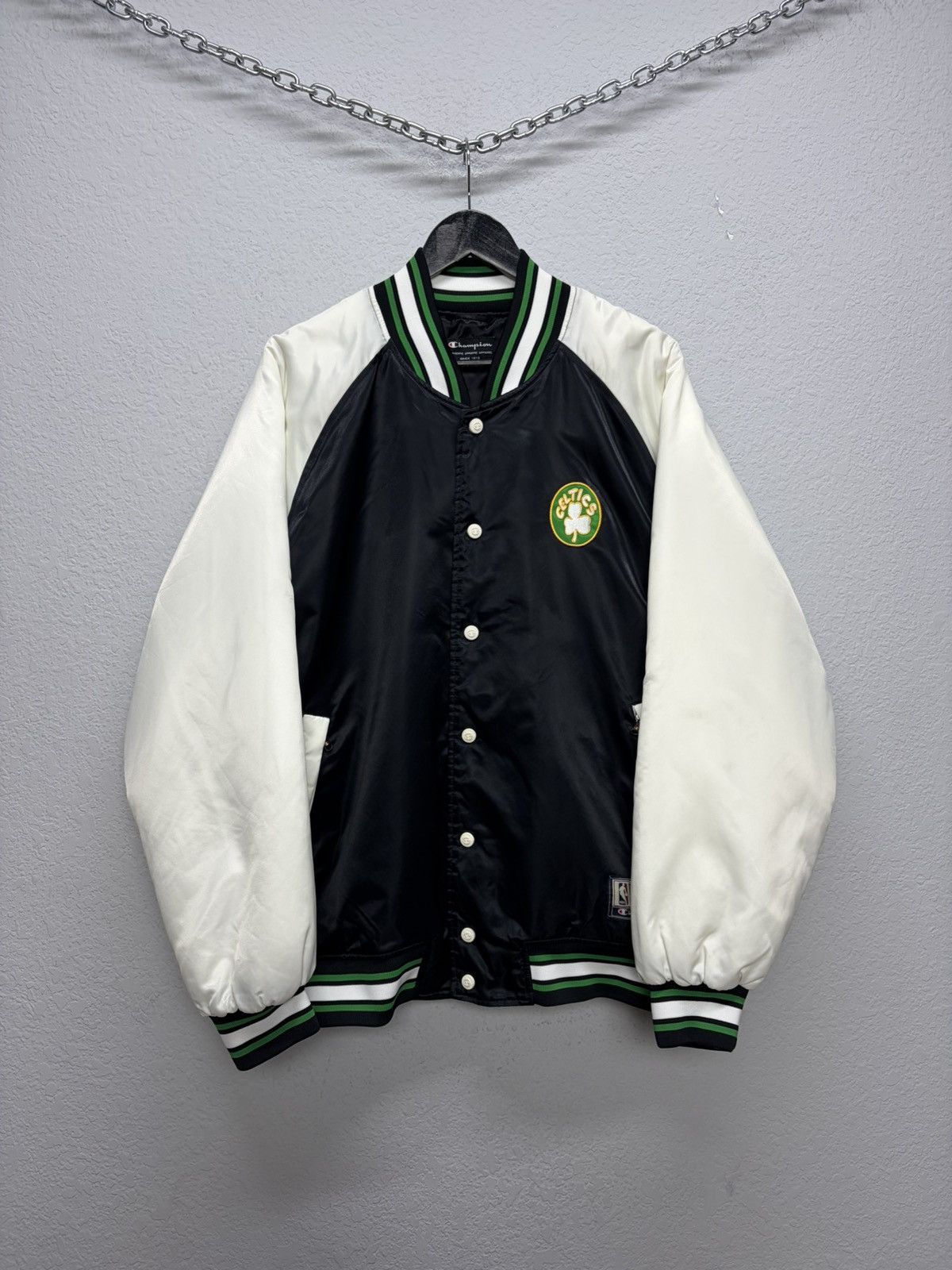 NBA VTG Champion x NBA Boston Celtics Black & White Satin Bomber Size US L / EU 52-54 / 3 - 3 Thumbnail
