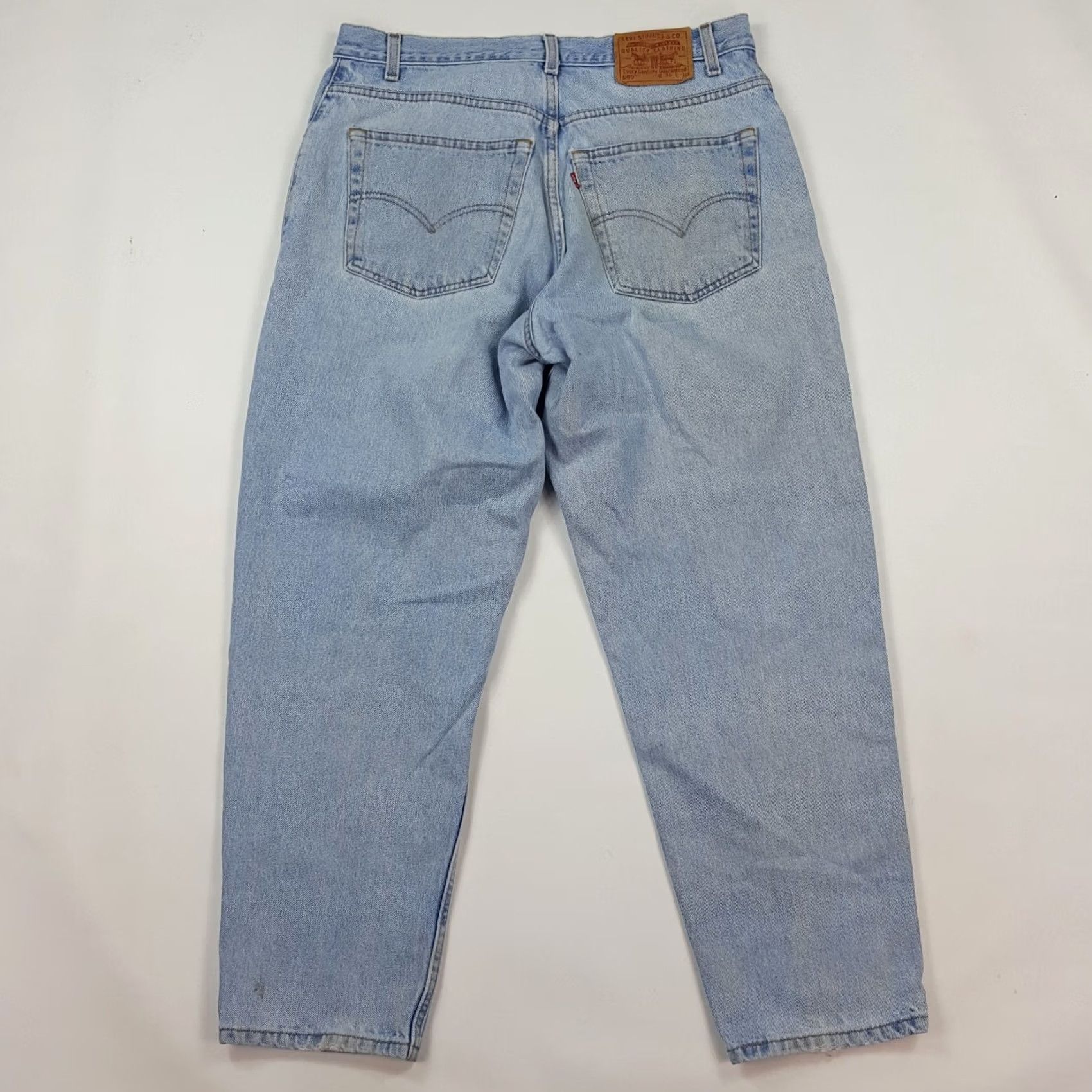 Levi's Vintage Levi's Jeans 560 Loose Fit Denim Blue 36x30 Tapered 90s Grunge Rock USA Mens Jeans Size US 36 / EU 52 - 7 Thumbnail