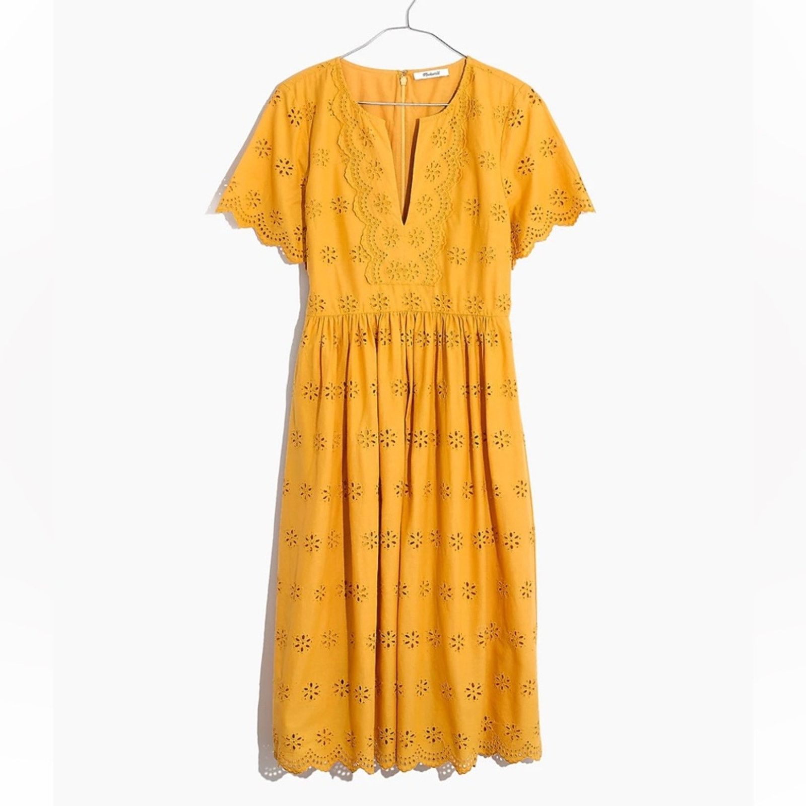Madewell Madewell $150 2023 Scalloped Eyelet Midi Dress sz 0 Sold Out Size XS / US 0-2 / IT 36-38 - 6 Thumbnail