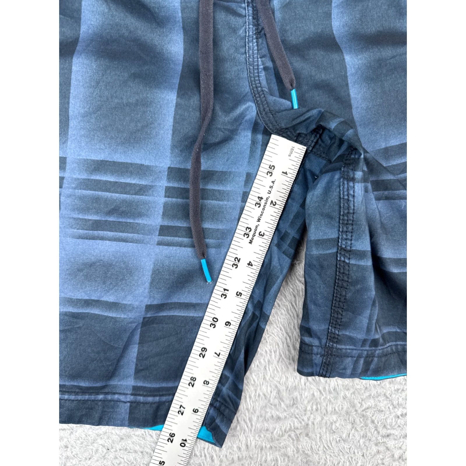 Speedo Speedo Swim Trunks Mens Large Blue Plaid Board Shorts 100% Polyester Cargo Size US 31 - 6 Thumbnail