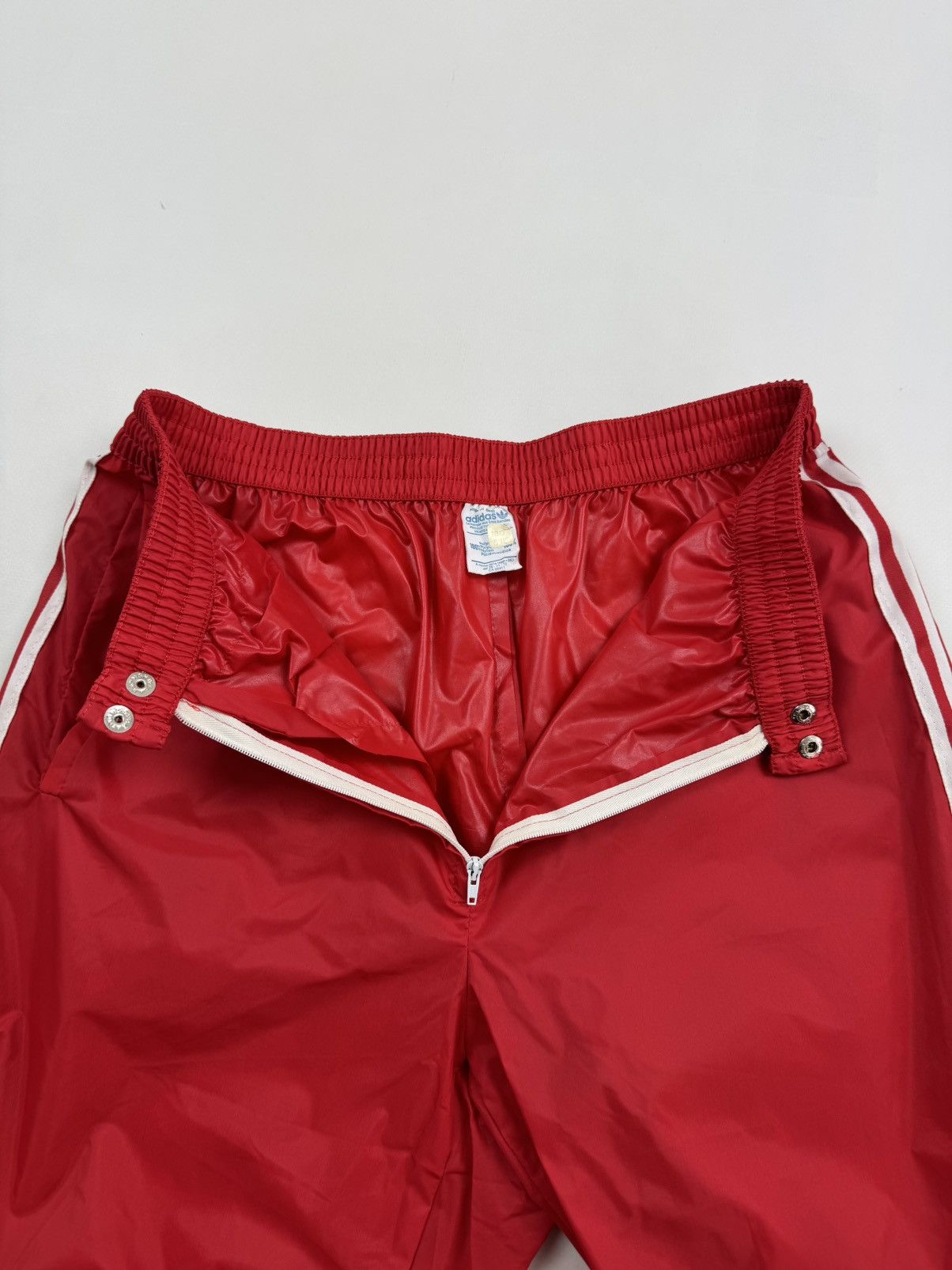 Adidas 1970’s Vintage Adidas Ventex Nylon Red Track Pants Size US 32 / EU 48 - 11 Thumbnail
