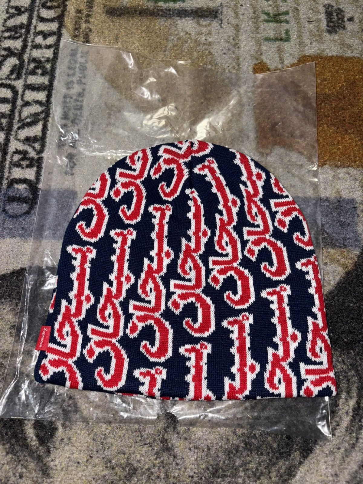 帽子 Supreme Arabic Jacquard Beanie Supreme - Supreme Arabic Jacquard Beanie Whiteの通販 by ブー