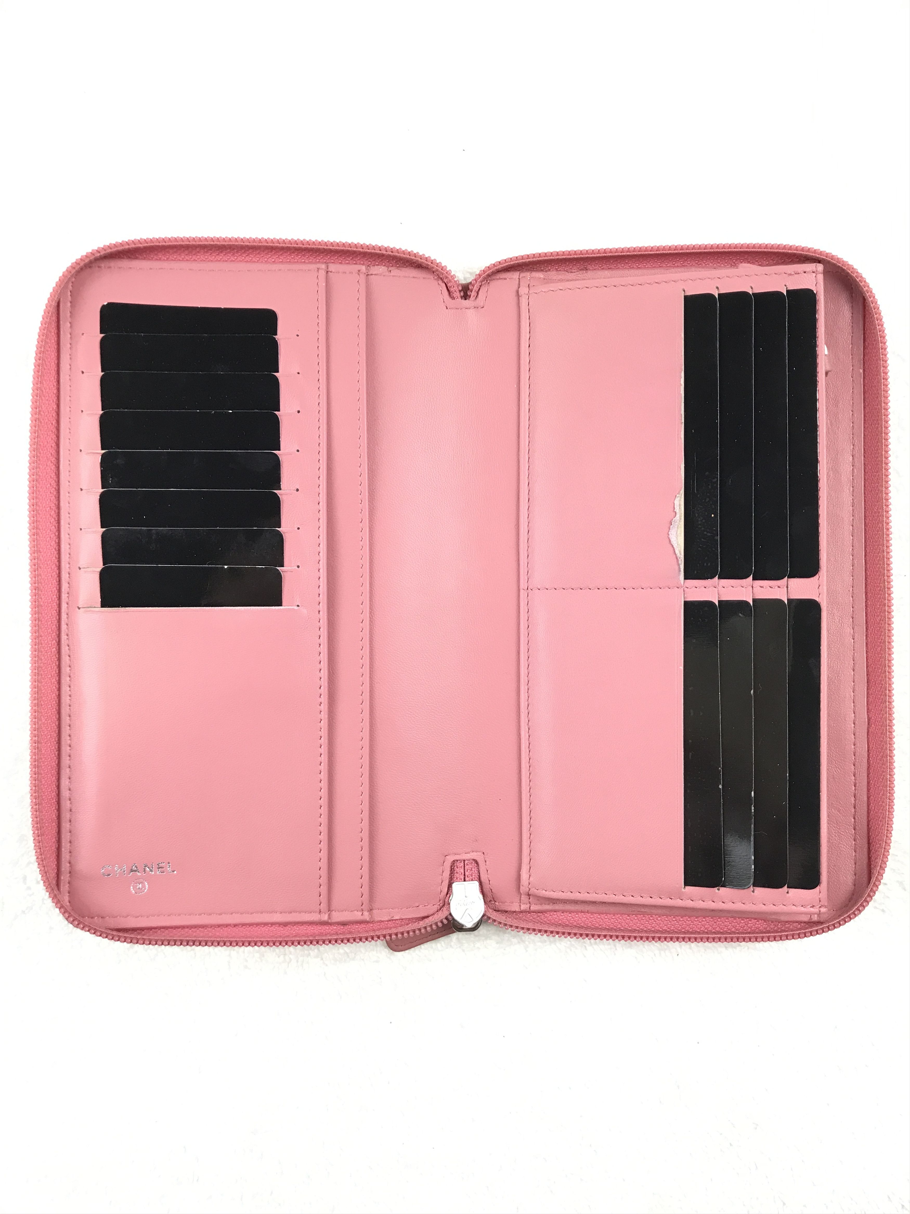 Chanel × Vintage Chanel Pink Embossed Camellia Wallet Zip Around With Box Size ONE SIZE - 12 Thumbnail