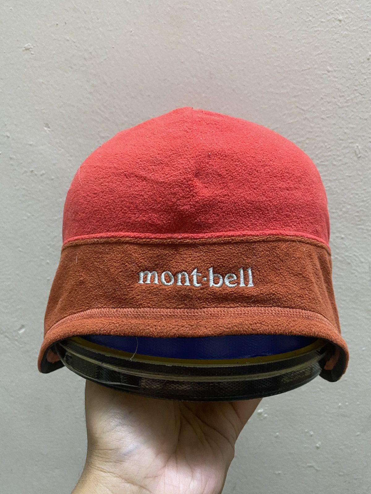 Montbell VINTAGE REVERSIBLE MONTBELL BEANIE WITH EAR COVER Size ONE SIZE - 1 Thumbnail