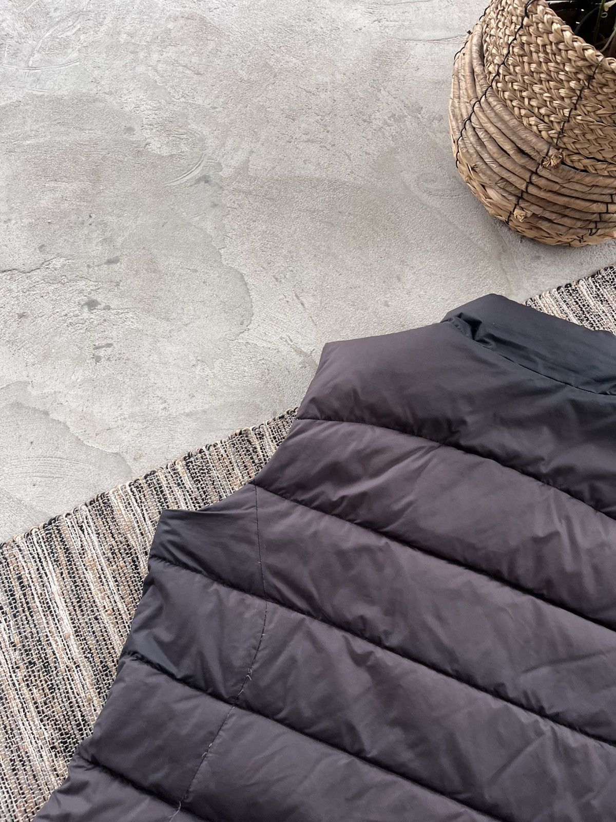 The North Face Vintage The North Face 700 Black Outdoor Puffer Vest Y2K Size XL / US 12-14 / IT 48-50 - 9 Thumbnail