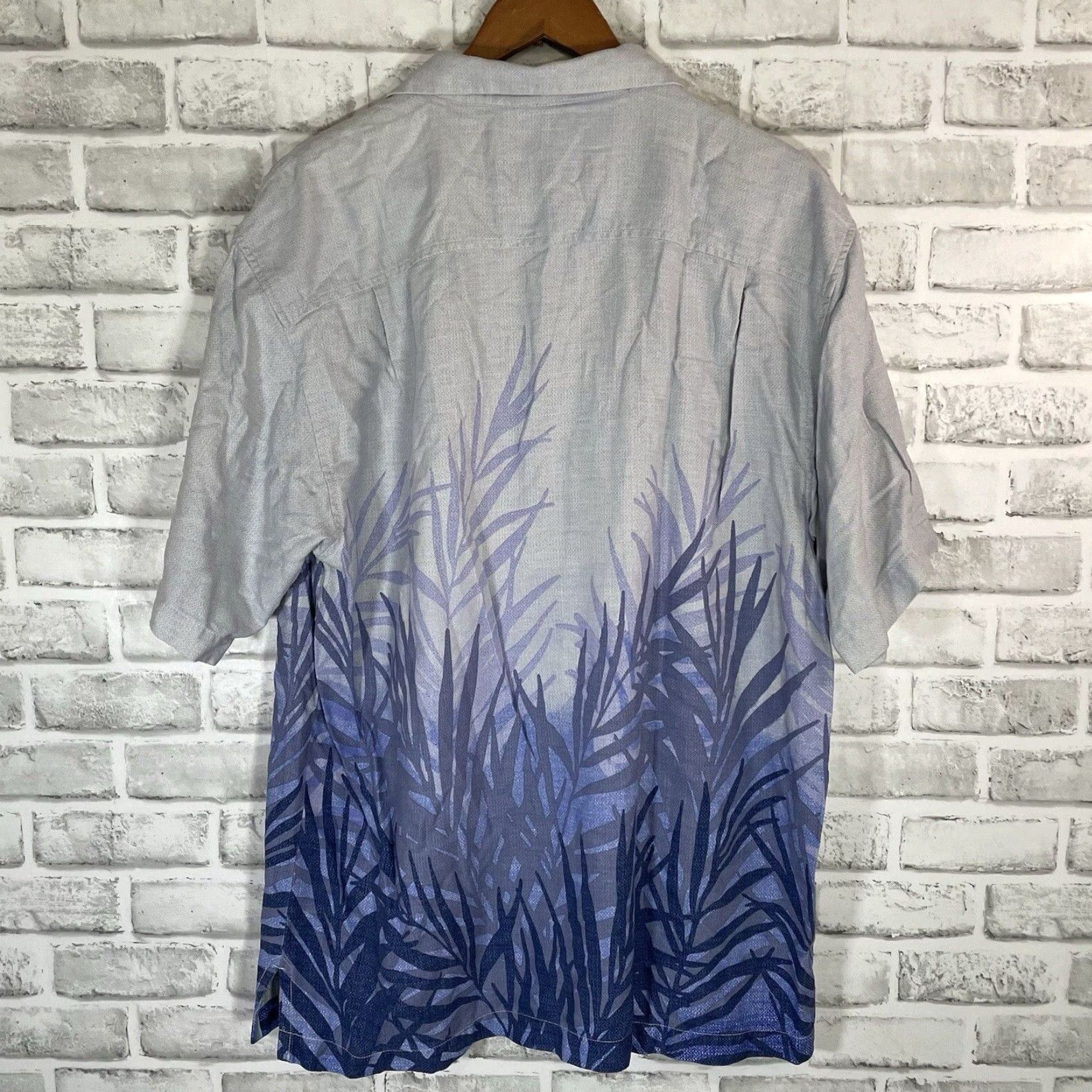 Tommy Bahama Tommy Bahama Original Fit 100% Silk Blue Leaf Print Hawaiian Shirt Mens Size L Size US L / EU 52-54 / 3 - 5 Thumbnail