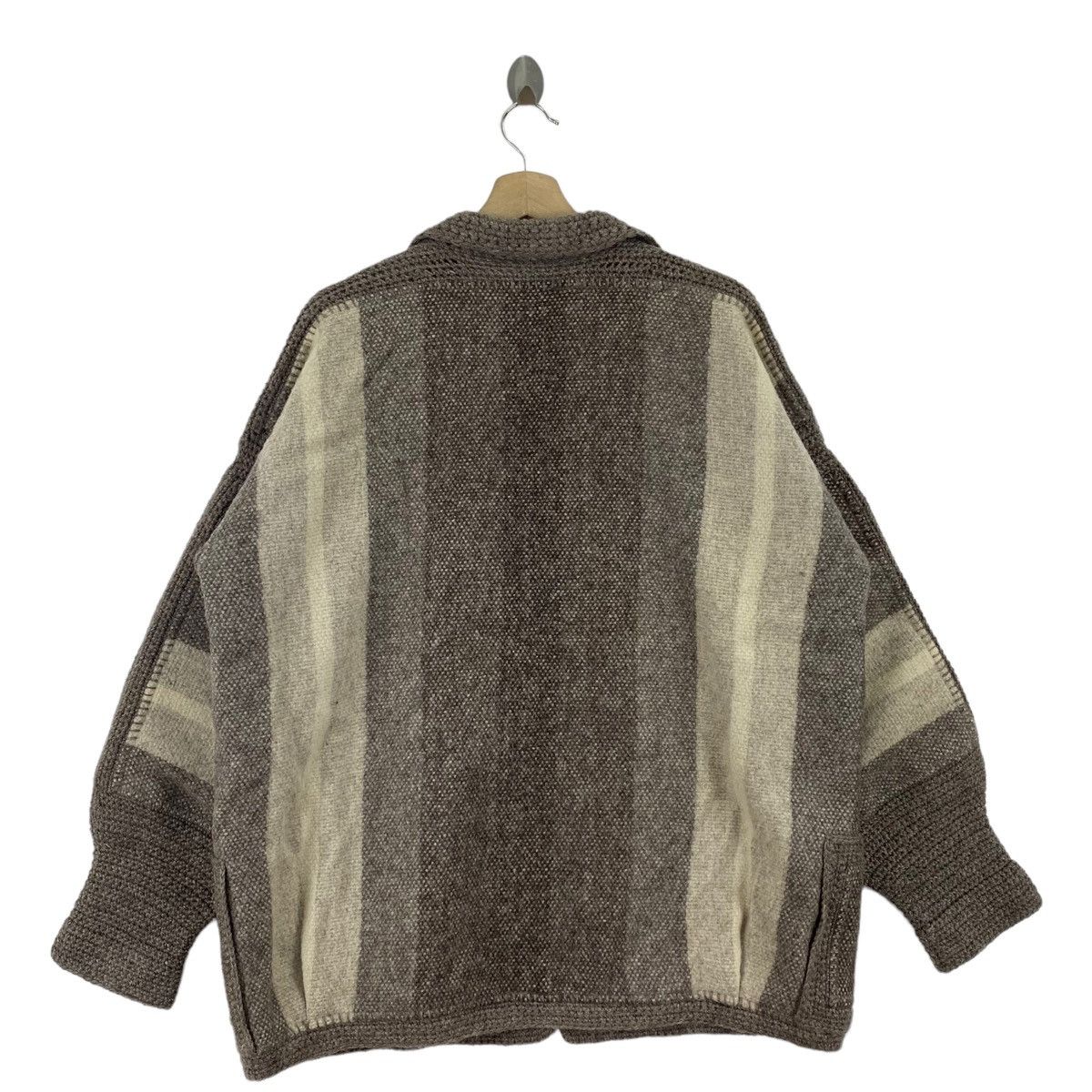 Vintage Vintage ESTHER SHERRIFF New Zealand Brand Wool Sweater Size US XL / EU 56 / 4 - 2 Thumbnail