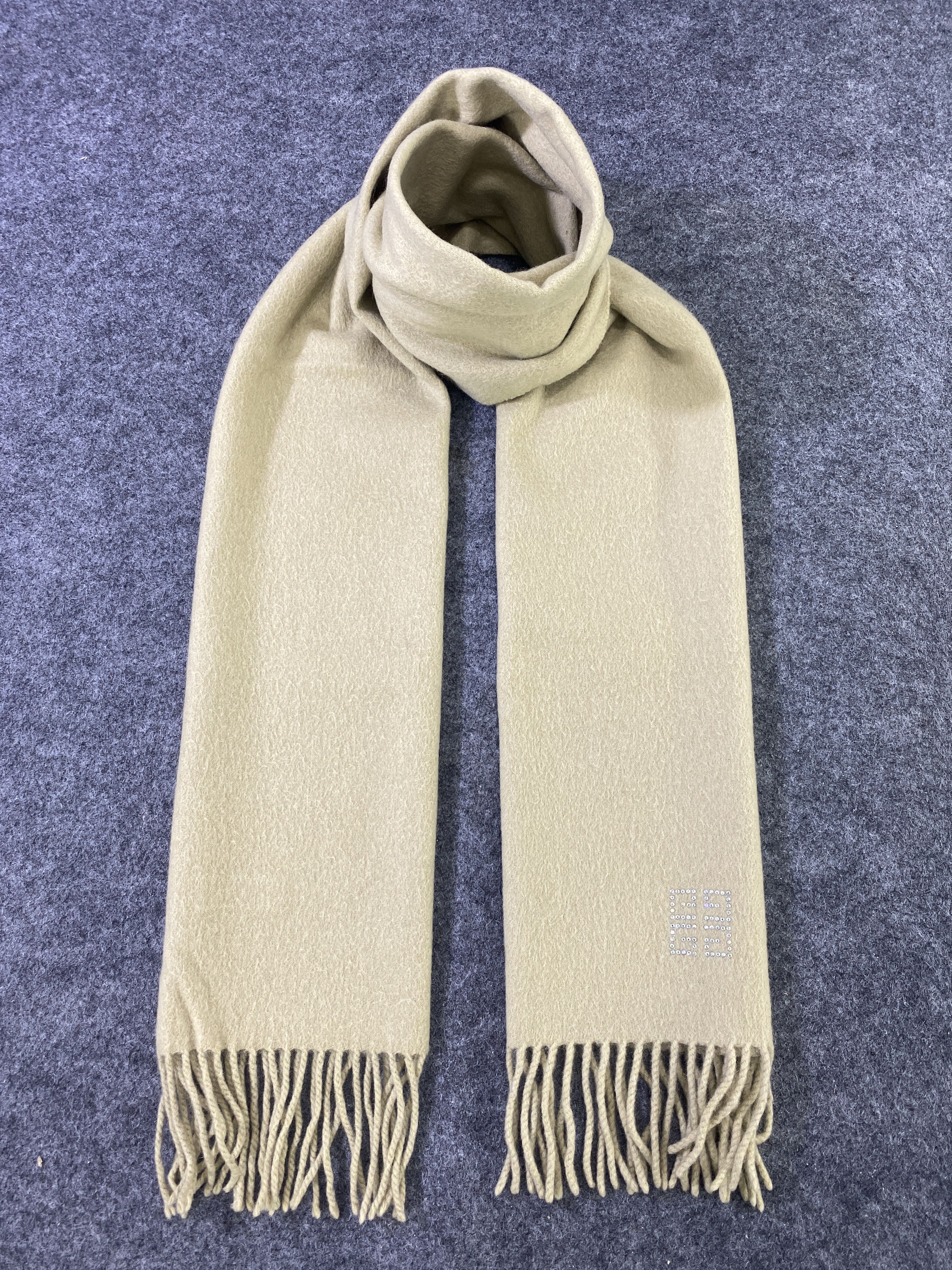 Givenchy Givenchy Scarf / Muffler / Neckwear -T996 Size ONE SIZE - 1 Thumbnail