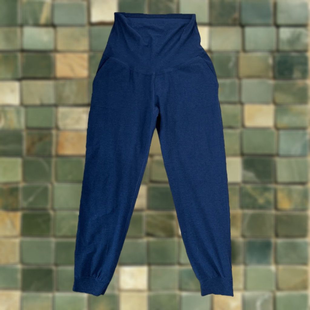 Beyond Yoga **Beyond Yoga Maternity Joggers Medium Blue A2W** User: Beyond Yoga Maternity Blue Joggers Medium A2W Size 32" / US 10 / IT 46 - 1 Thumbnail