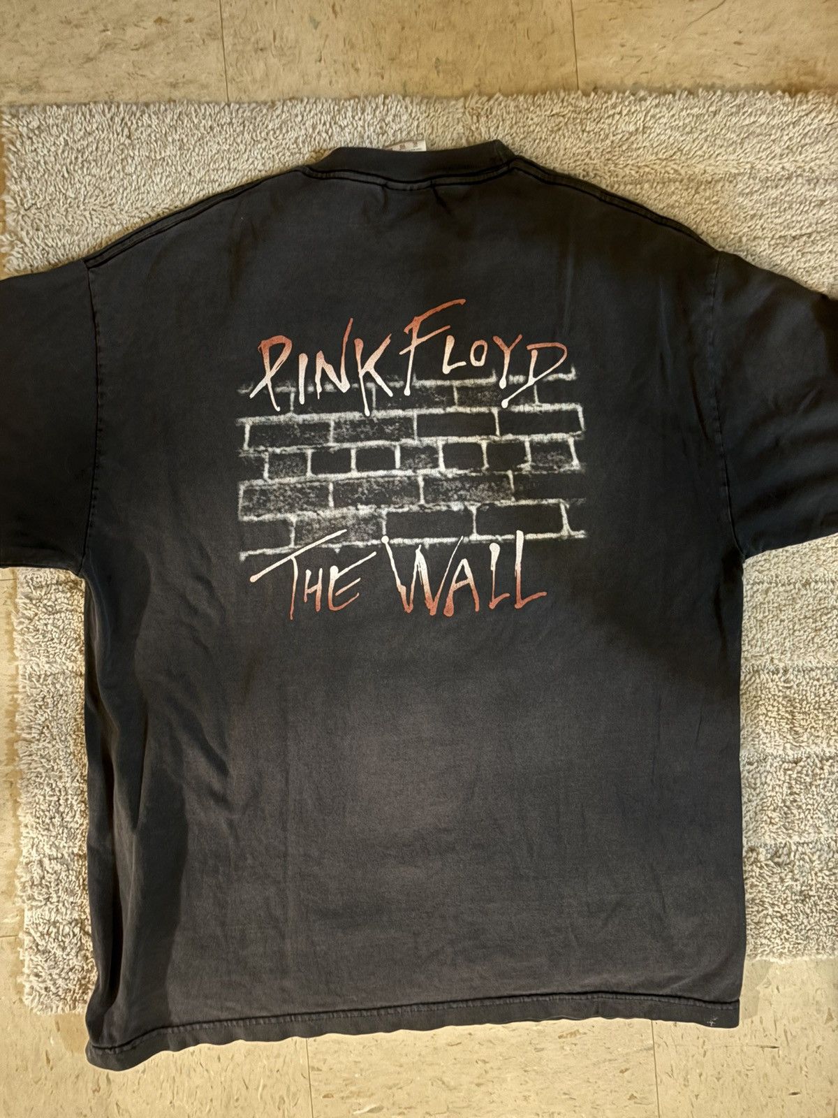 Pink Floyd Pink Floyd The Wall Vintage T Shirt Size L Fits Medium Size US M / EU 48-50 / 2 - 4 Thumbnail