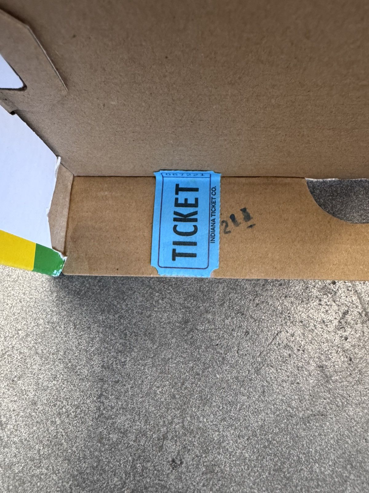 Huf × Nike 2022 Nike SB Dunk Low HUF New York City (Sealed) Size US 9.5 / EU 42-43 - 6 Thumbnail