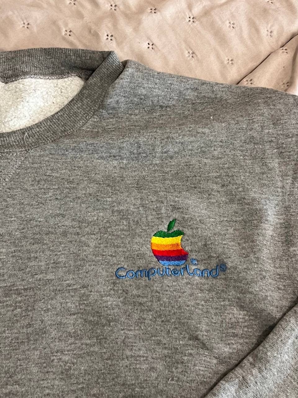 Apple Vintage Apple Computer Crewneck Sweatshirt 90s Computer land Size US XXL / EU 58 / 5 - 2 Thumbnail