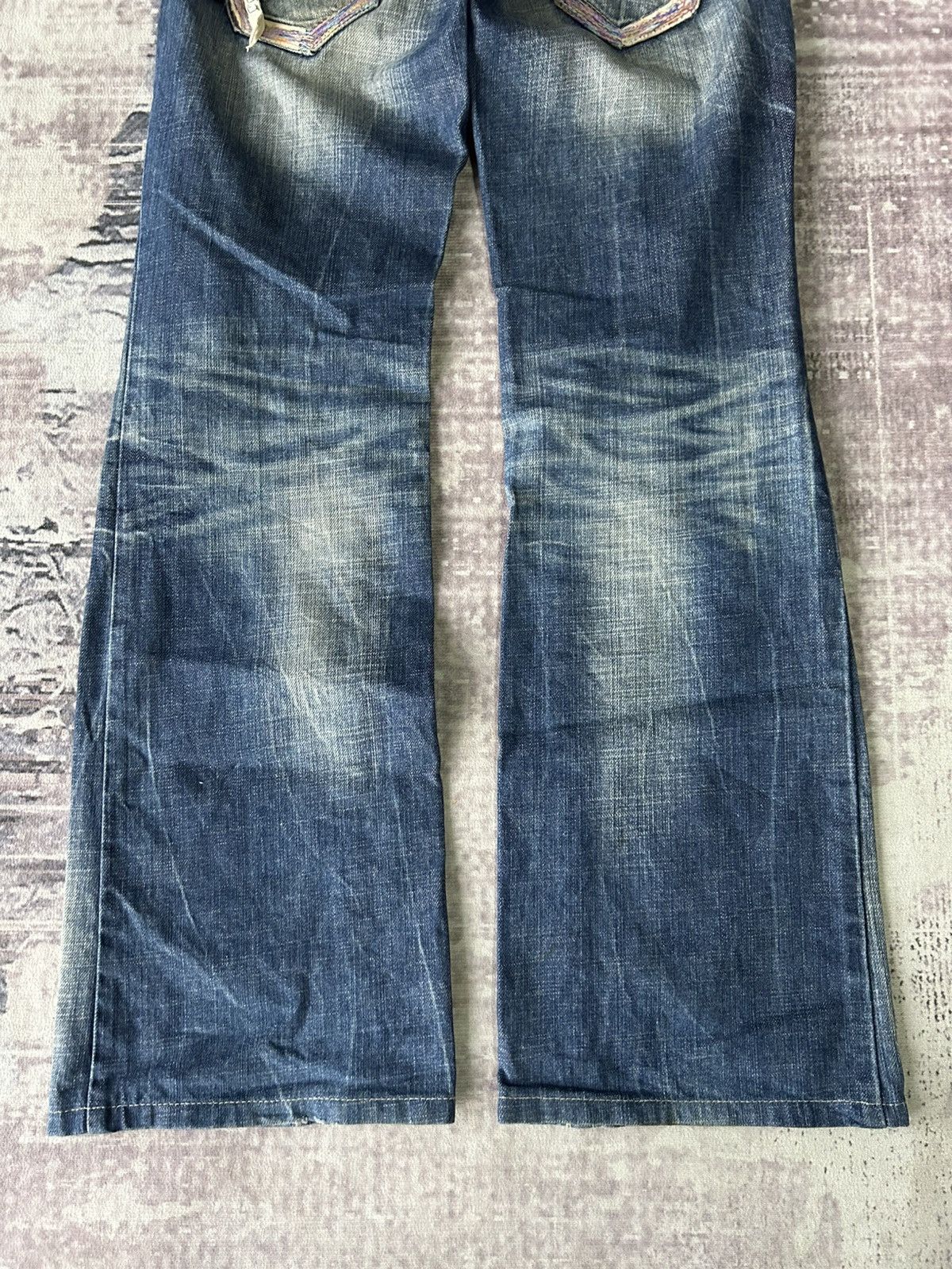 Ed Hardy Y2K Red Pepper Washed Flared Jeans Size 28" / US 6 / IT 42 - 8 Thumbnail