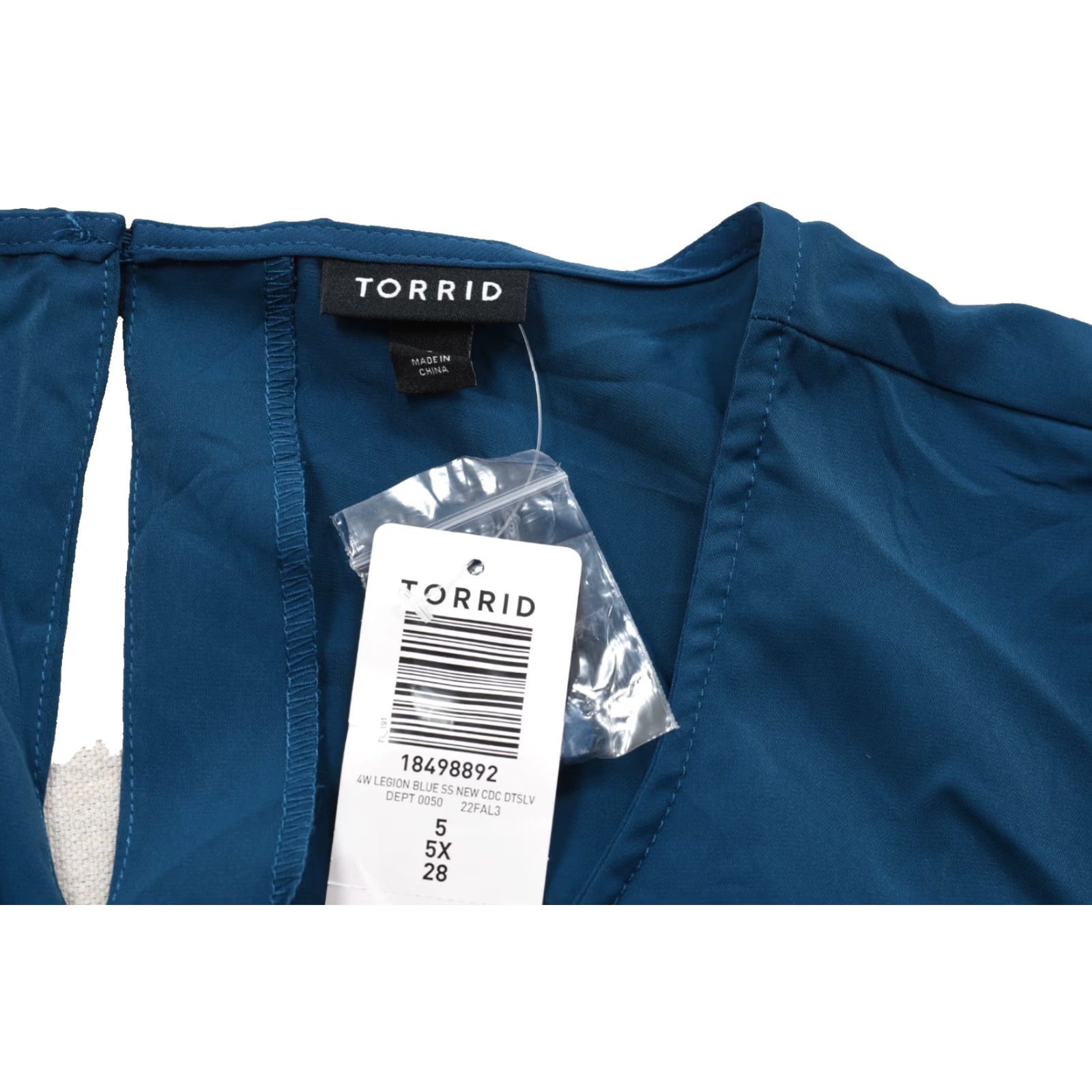 Torrid Torrid Plus Size 5X 28 Legion Blue SS Ruched Sleeve Blouse New Size XXL / US 16-18 / IT 52-54 - 2 Thumbnail